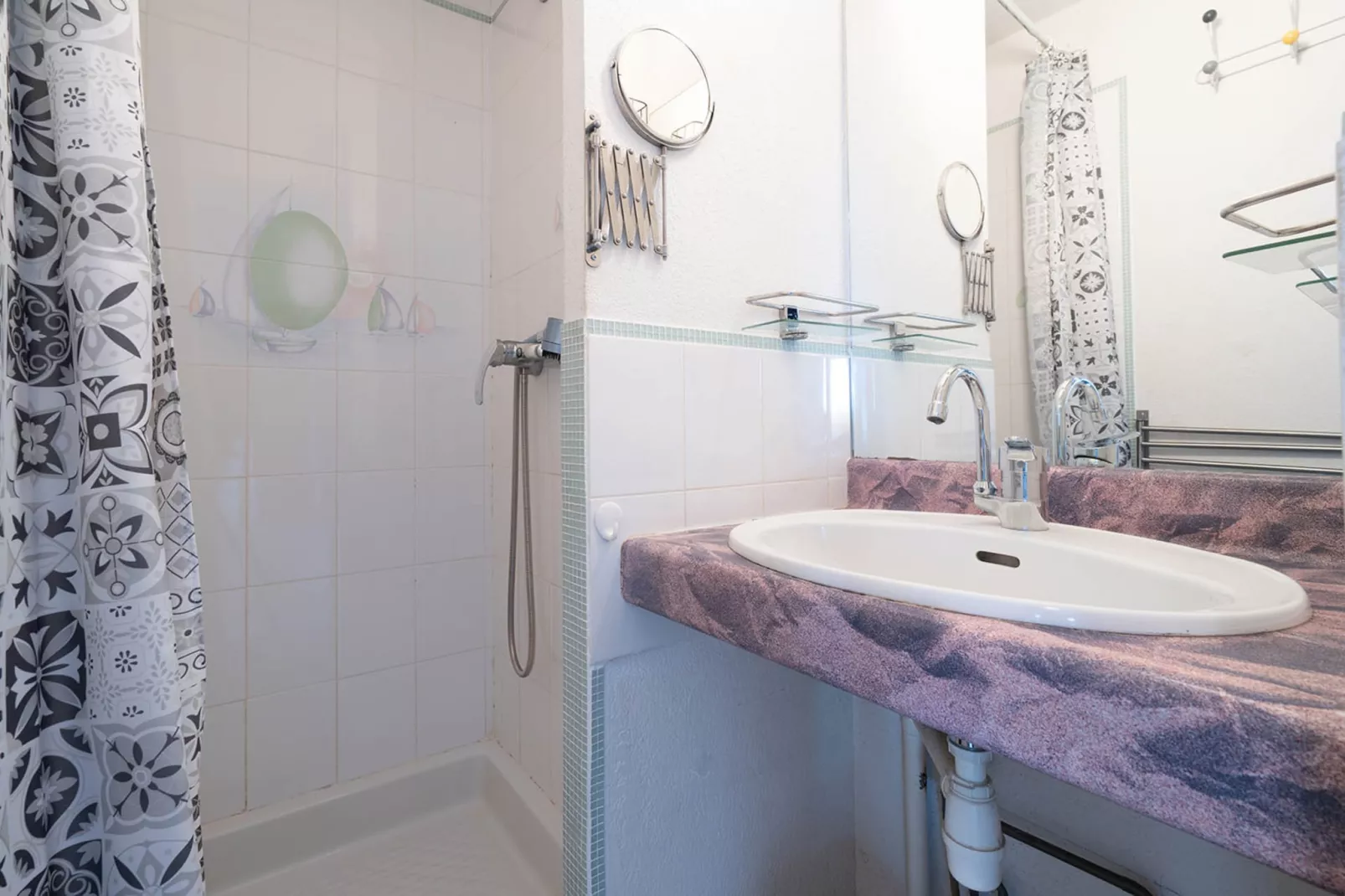 Amoureva F N°18 - 2P4-Bathroom