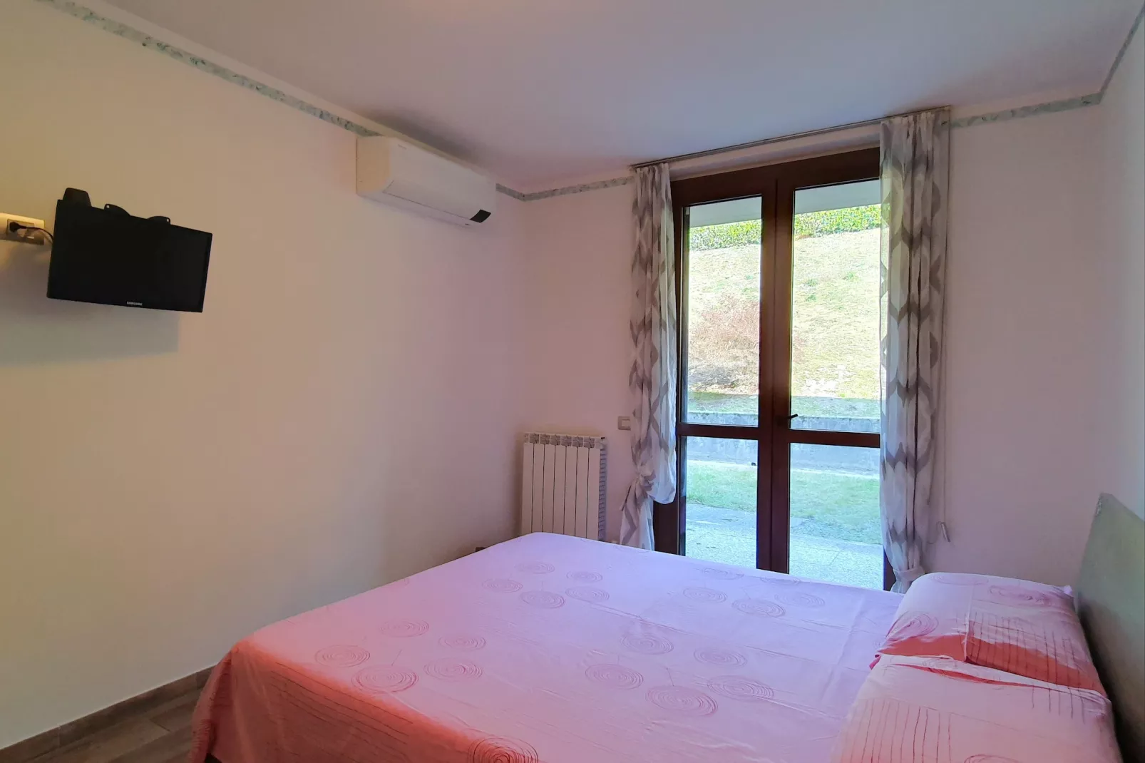 MICH-Bedroom