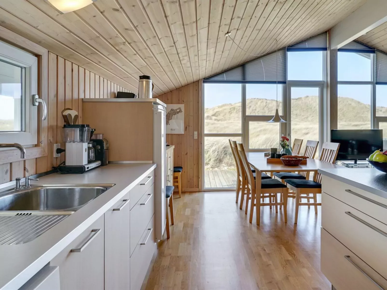 "Emelia" - 50m from the sea-Drinnen