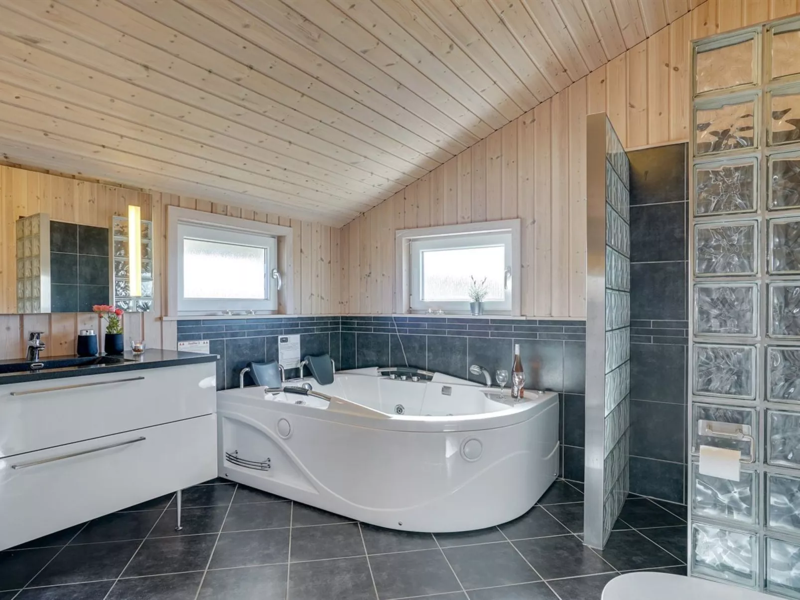 "Emelia" - 50m from the sea-Drinnen