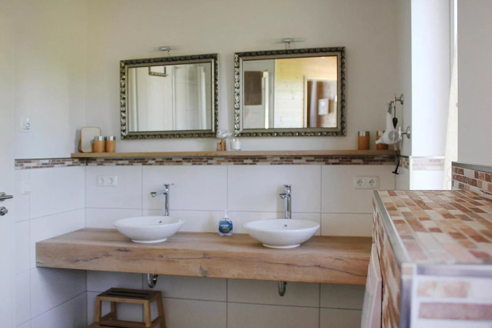 Doppelhaushälfte Breetzer Boddentraum Vieregge-Bathroom