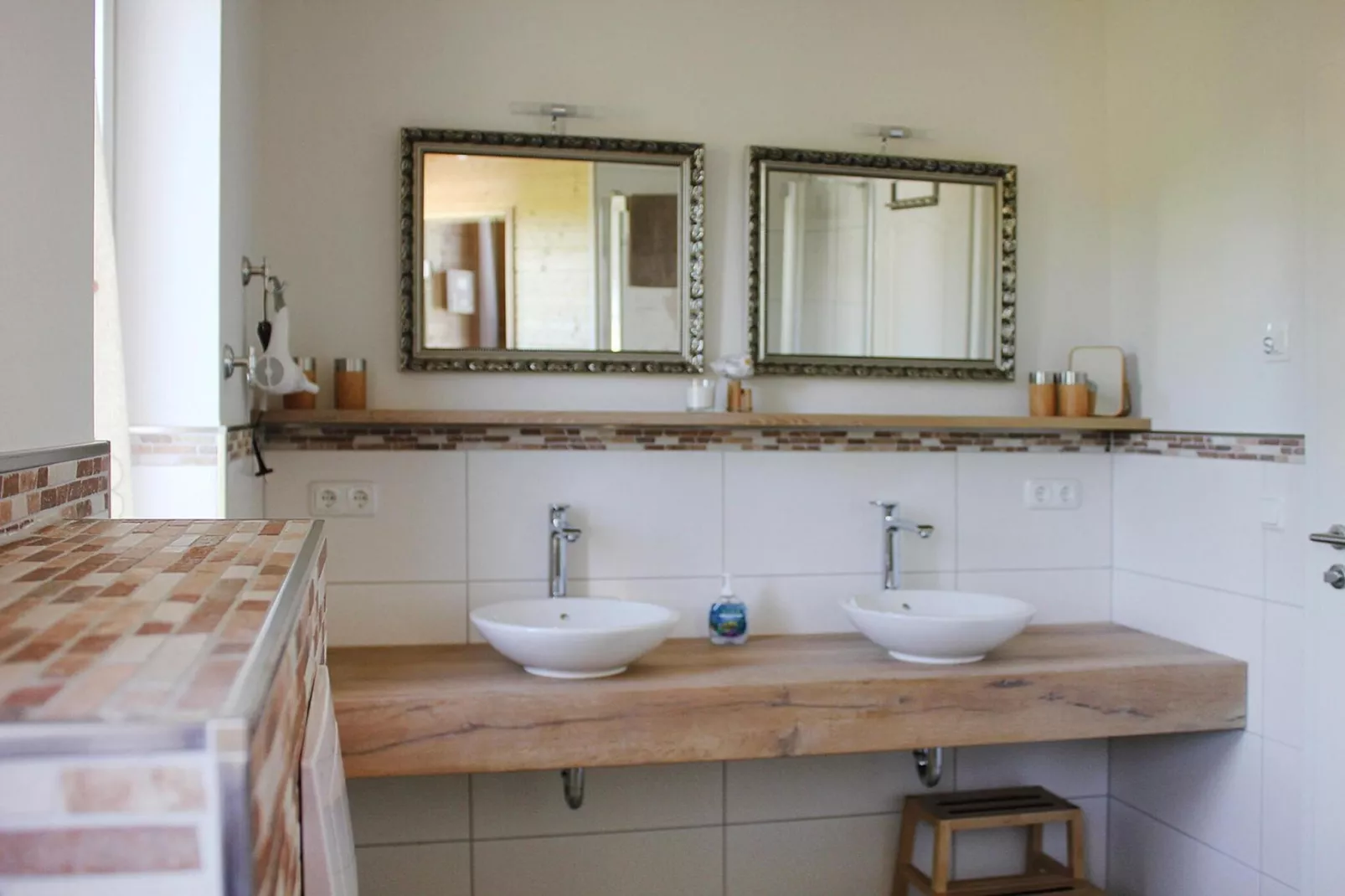 Doppelhaushälfte Breetzer Boddentraum Vieregge-Bathroom