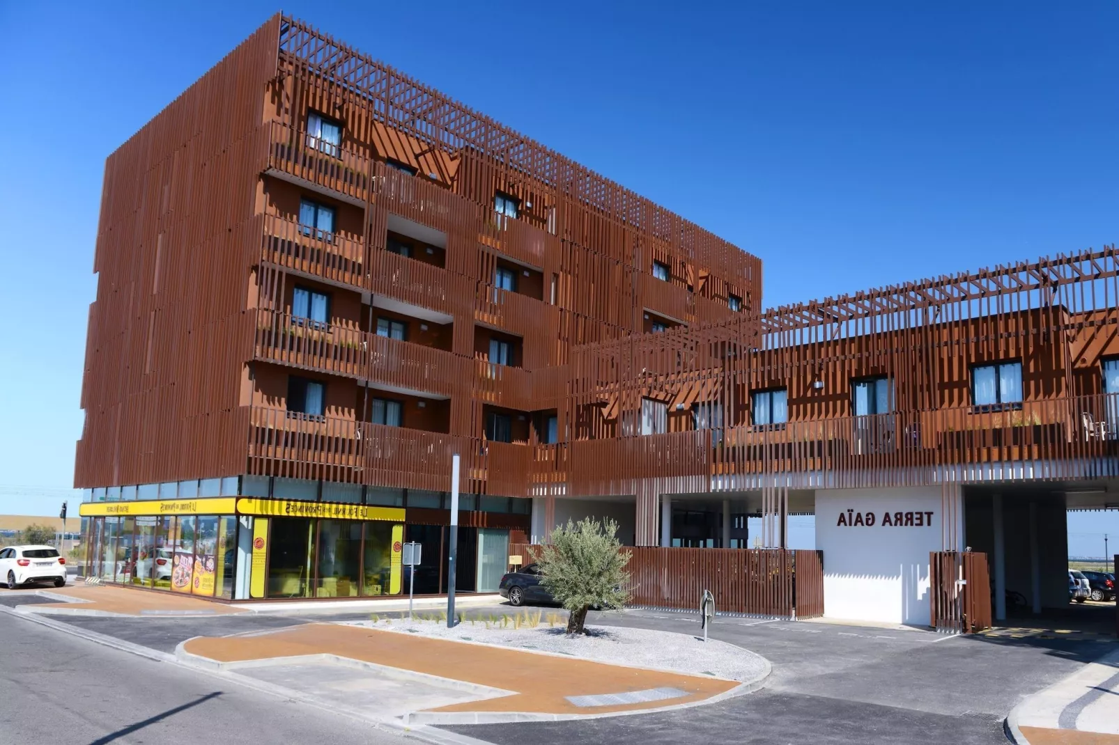 Terra Gaïa 6-Exterior summer