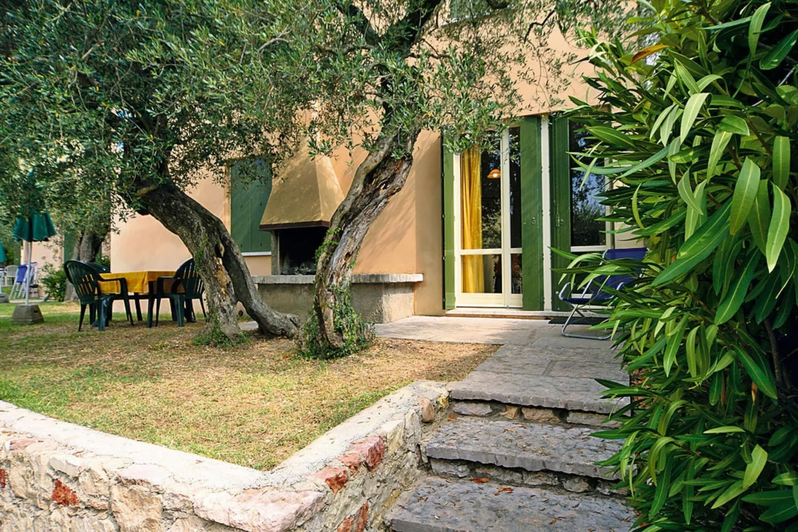 Residence Pratone, Garda-bilo classic-Exterior summer