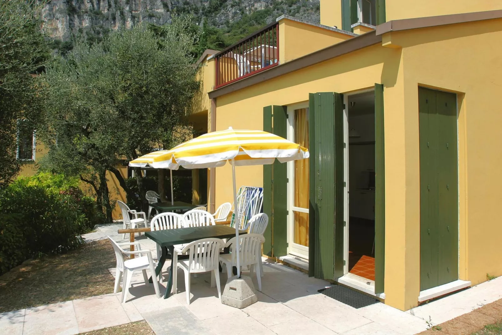 Residence Pratone, Garda-trilo classic-Terrace balcony