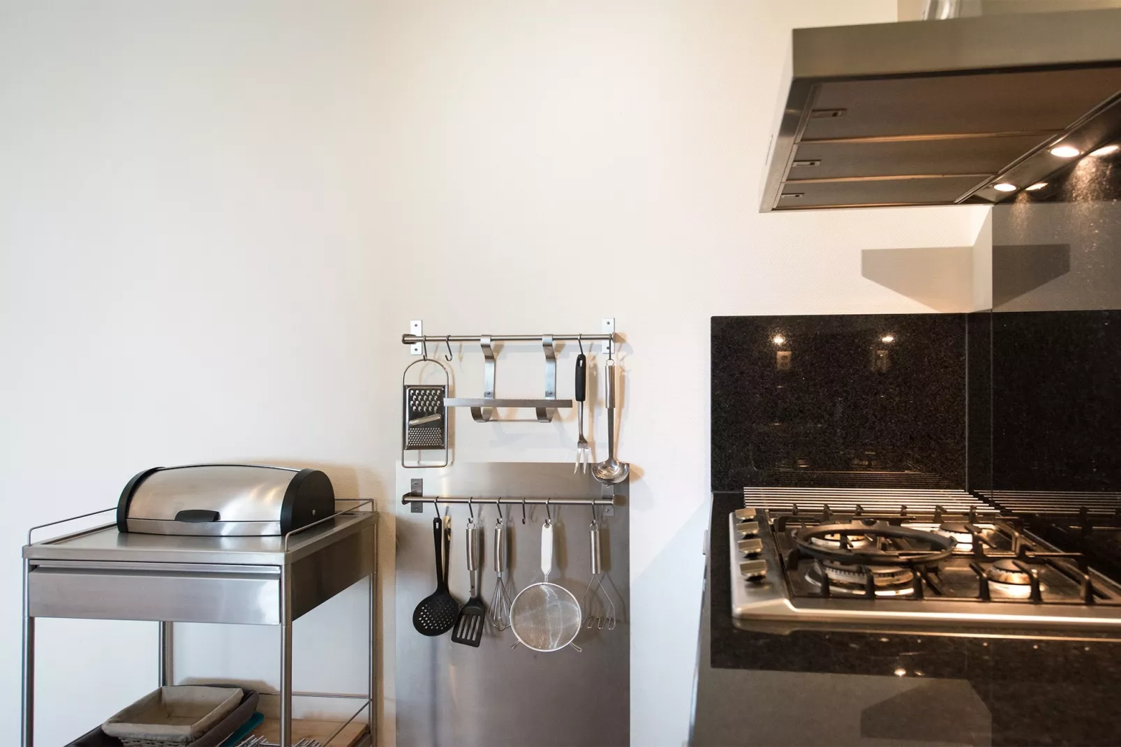 Scheveningen Harbour 40-Kitchen