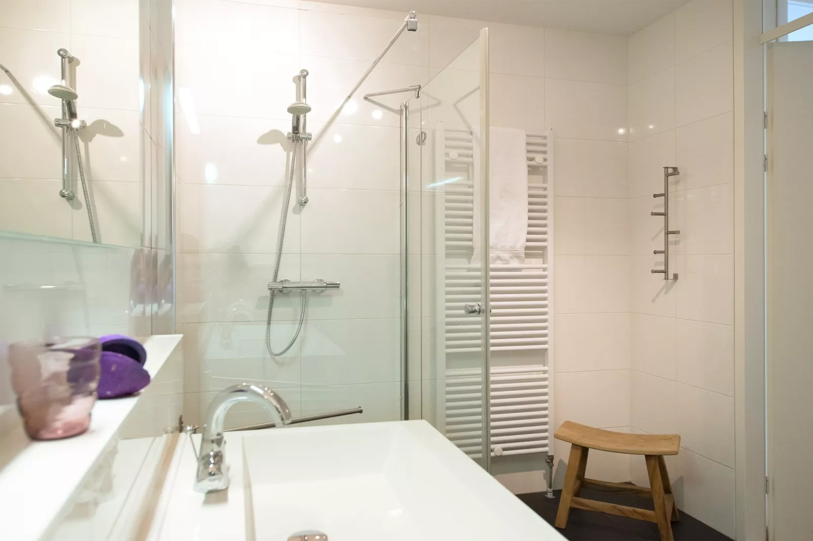 Scheveningen Harbour 40-Bathroom