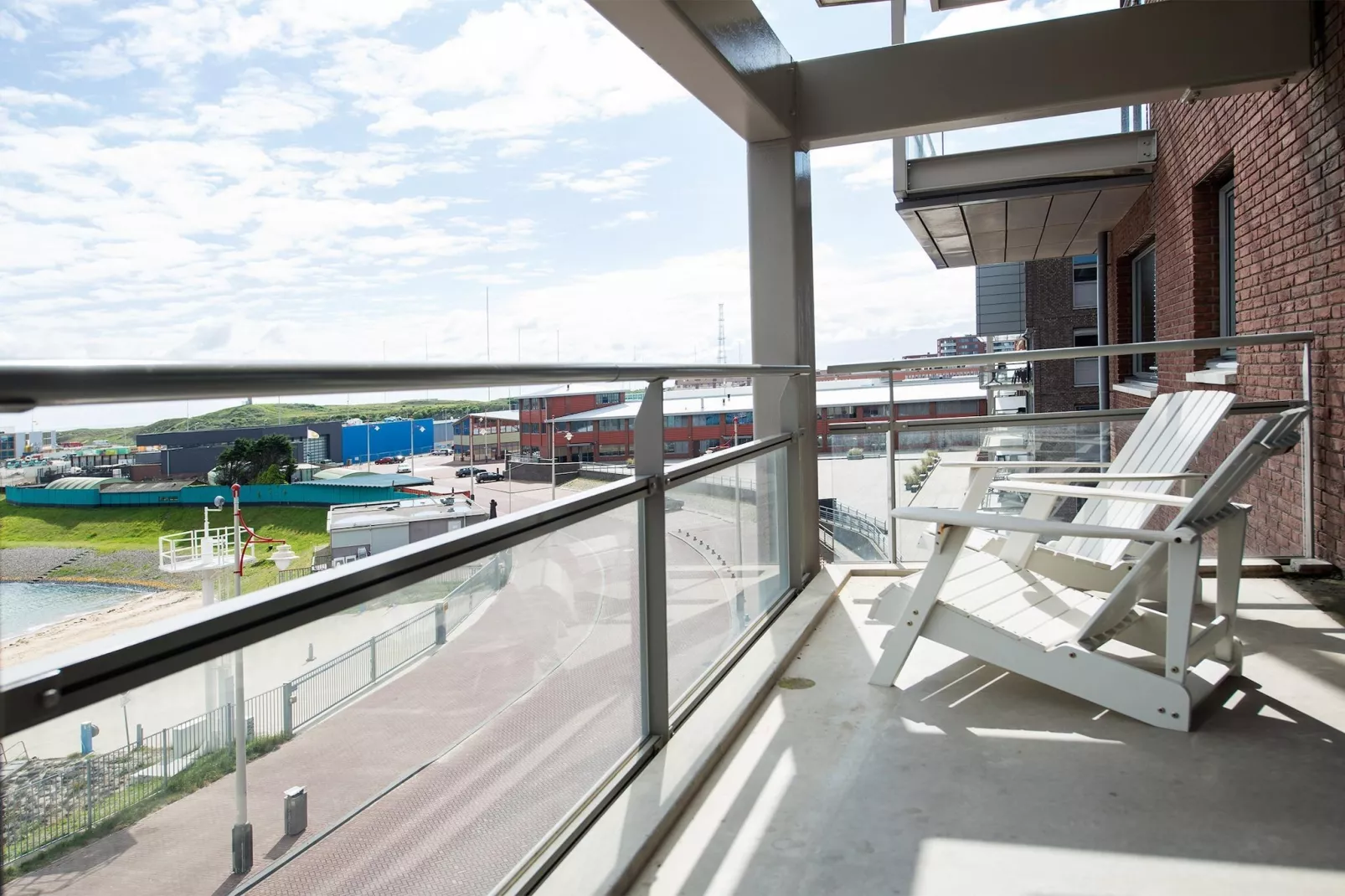 Scheveningen Harbour 40-Terrace balcony