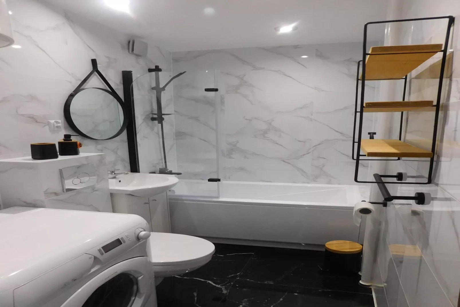 Apartament w Świnoujściu dla 2 osób-Bathroom