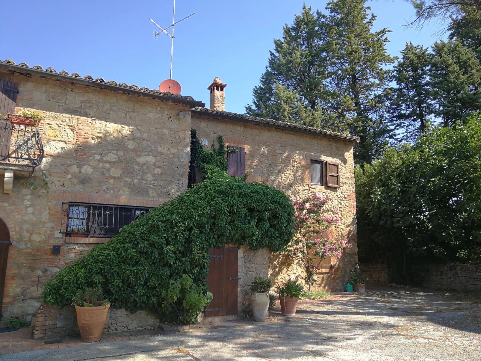 Villa Alari-Dehors