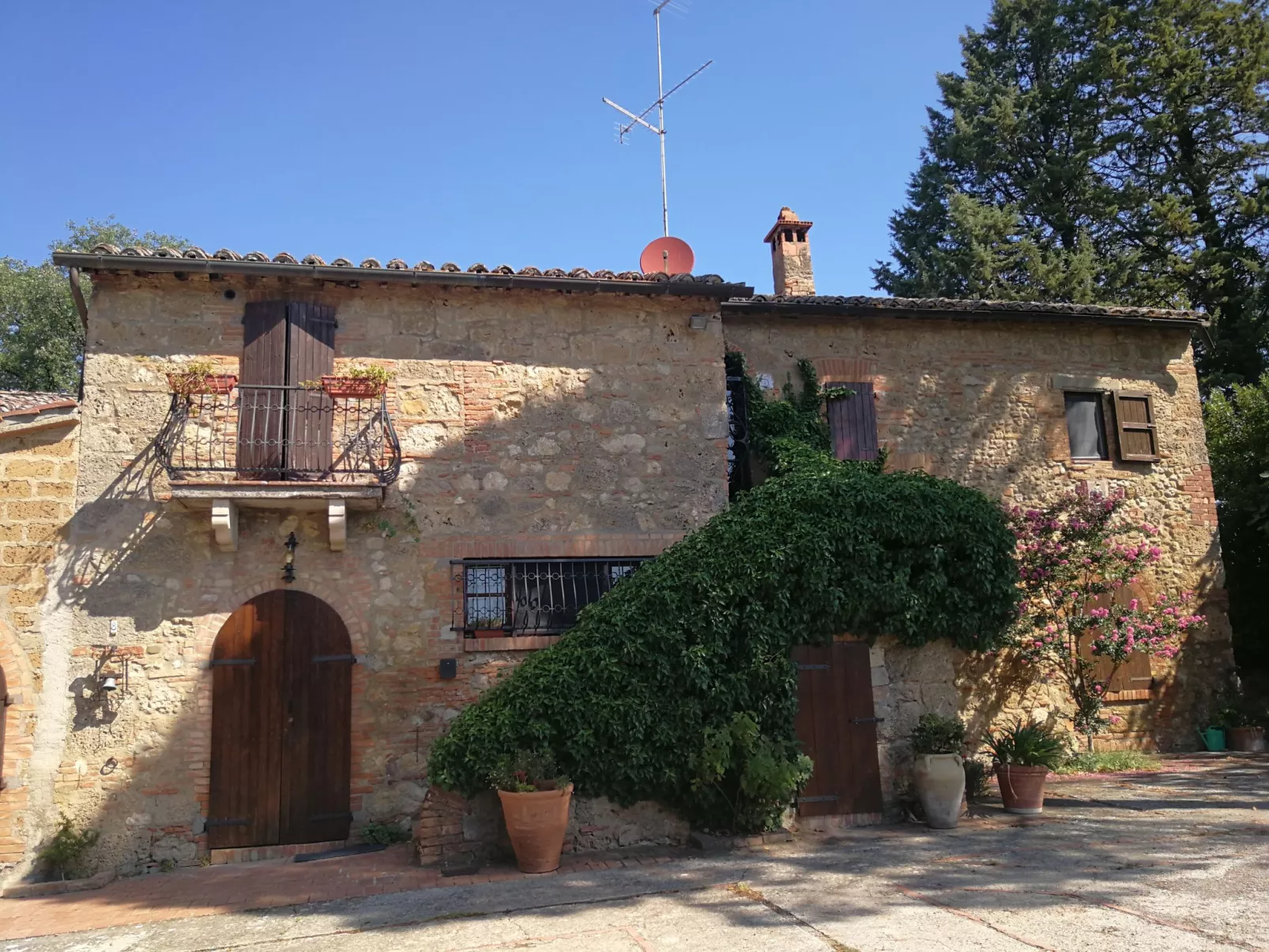 Villa Alari-Dehors