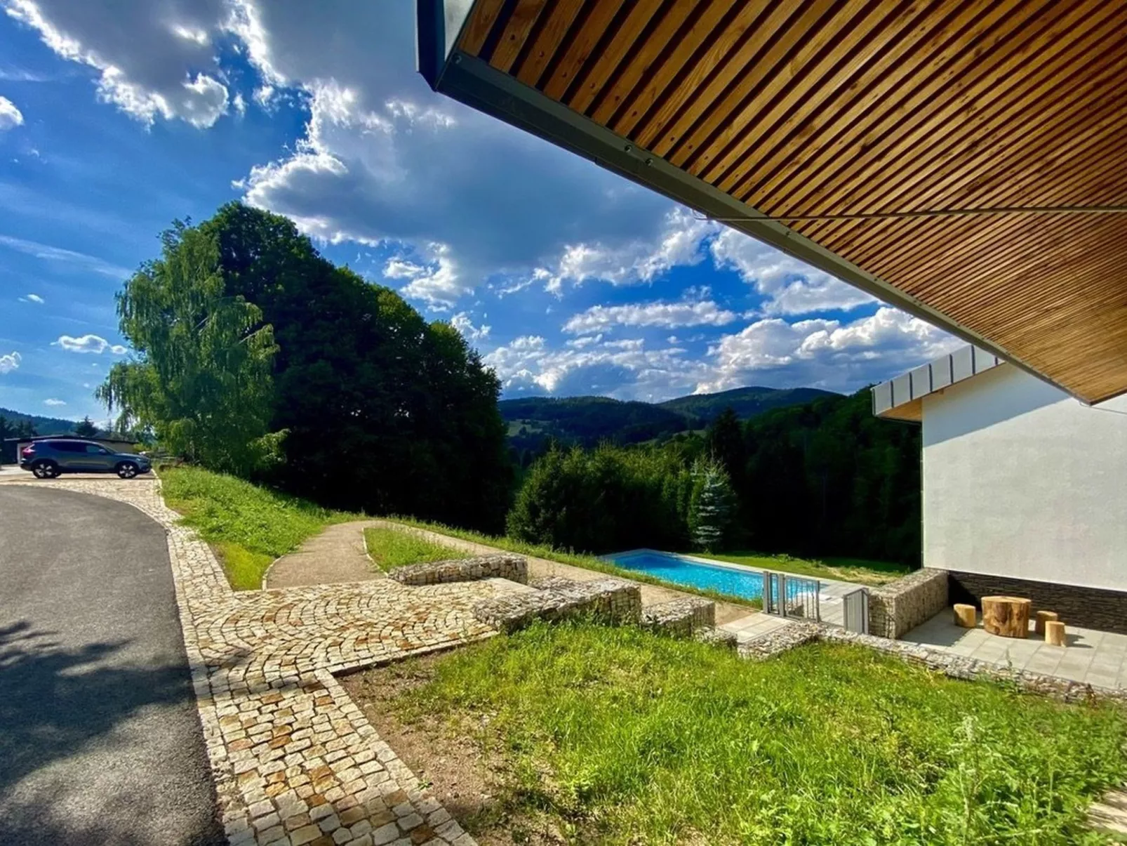 Vista 1-Outside
