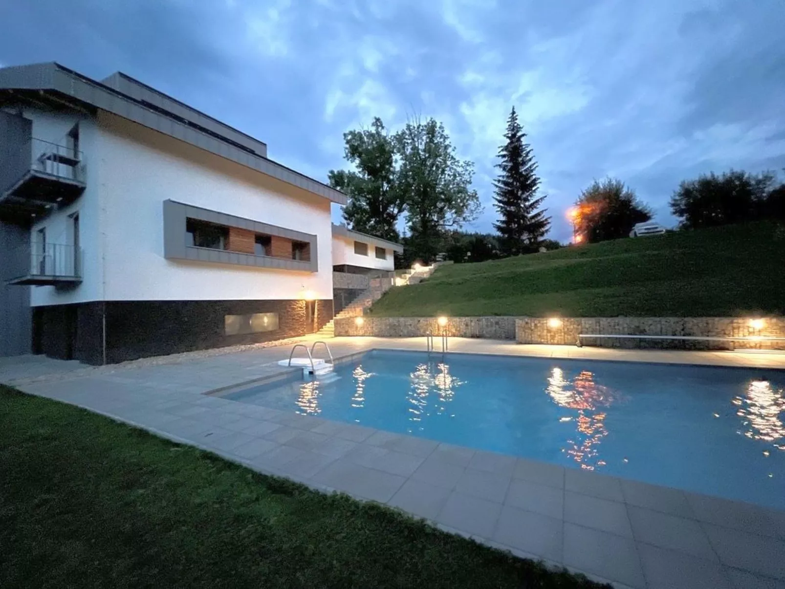 Vista 1-Outside