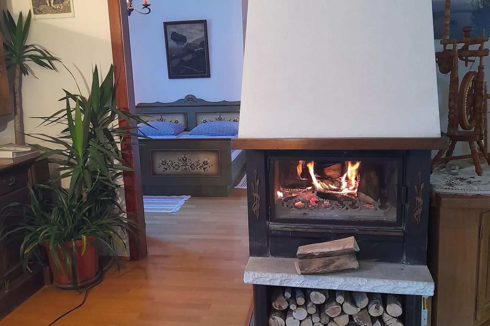 Haus Ella-Living room
