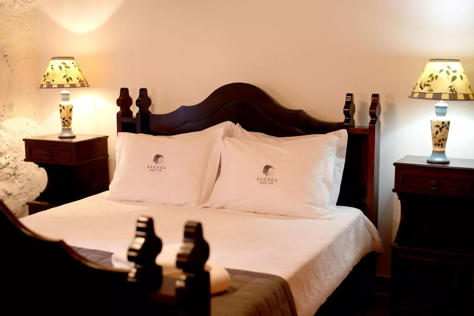 Ferienhäuser Adegas do Pico in Prainha // Adega T2 70-90m2 / sea-Bedroom