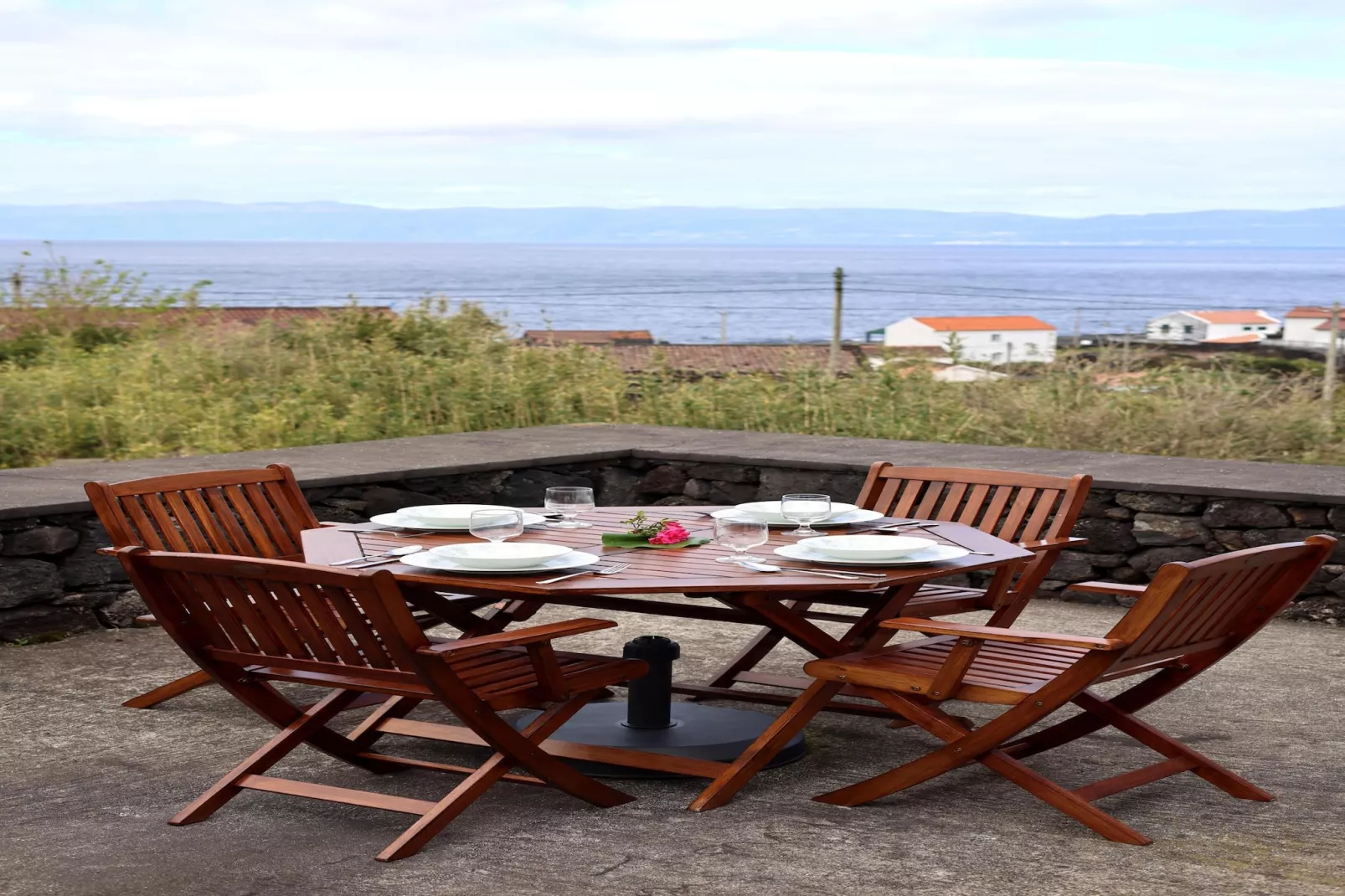 Ferienhäuser Adegas do Pico in Prainha // Adega T2 70-90m2 / sea-Terrace balcony