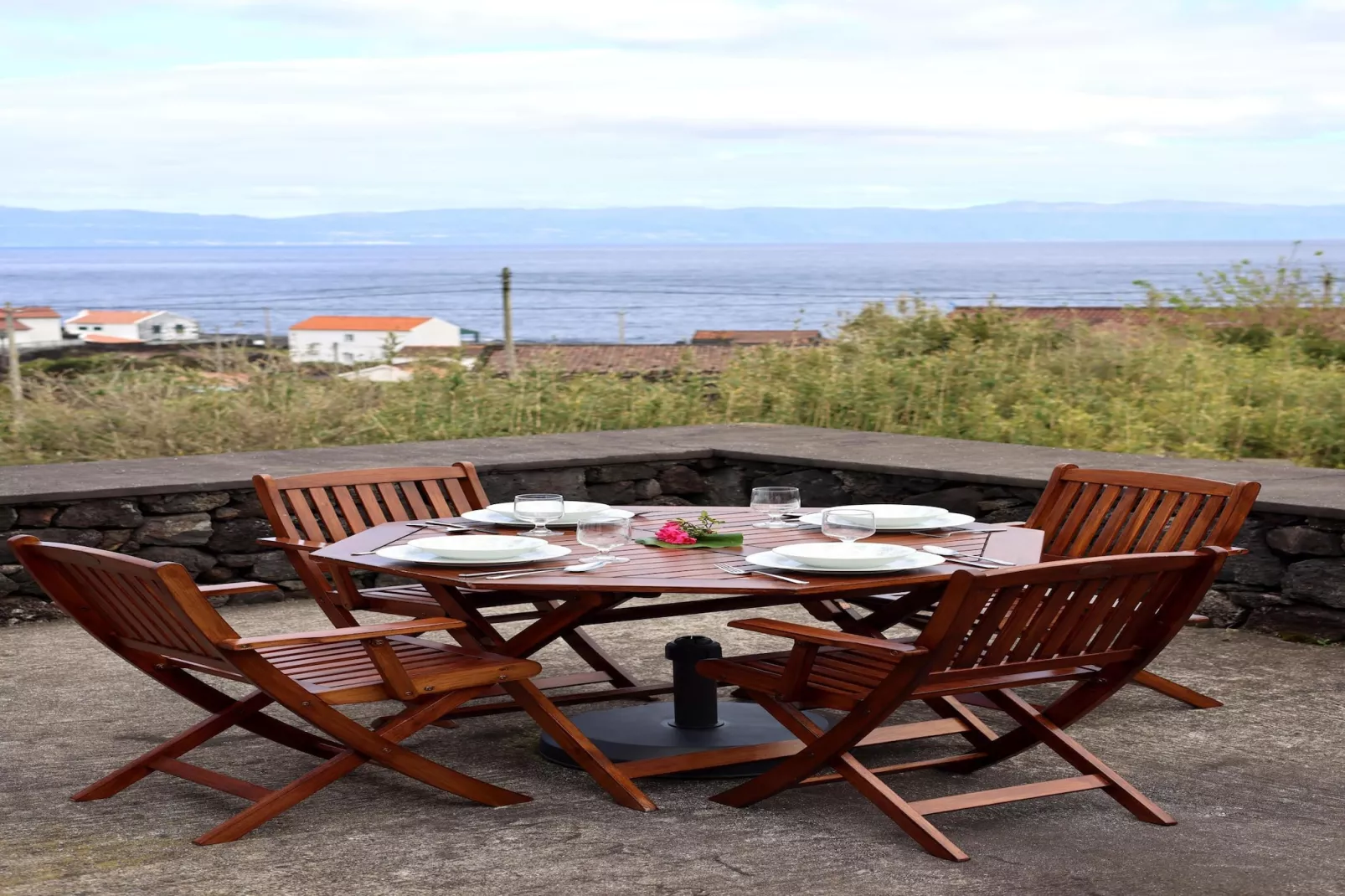 Ferienhäuser Adegas do Pico in Prainha // Adega T2 70-90m2 / sea-Terrace balcony