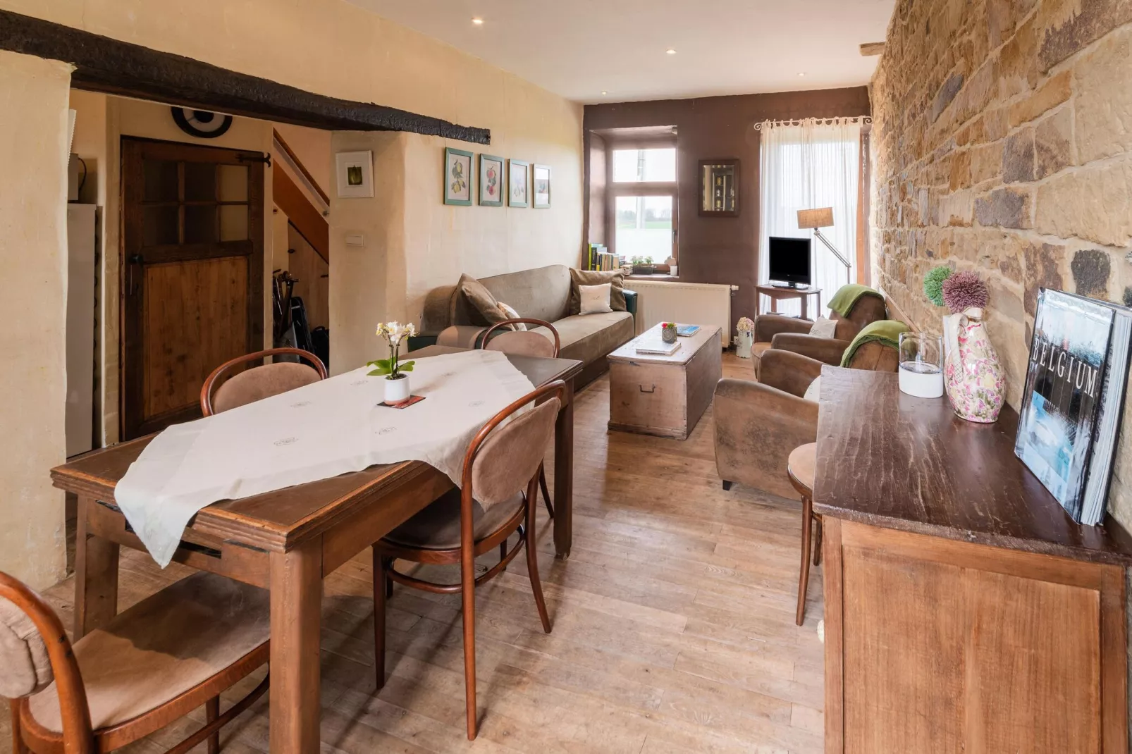 Ramelot gite carpe diem-Dining room