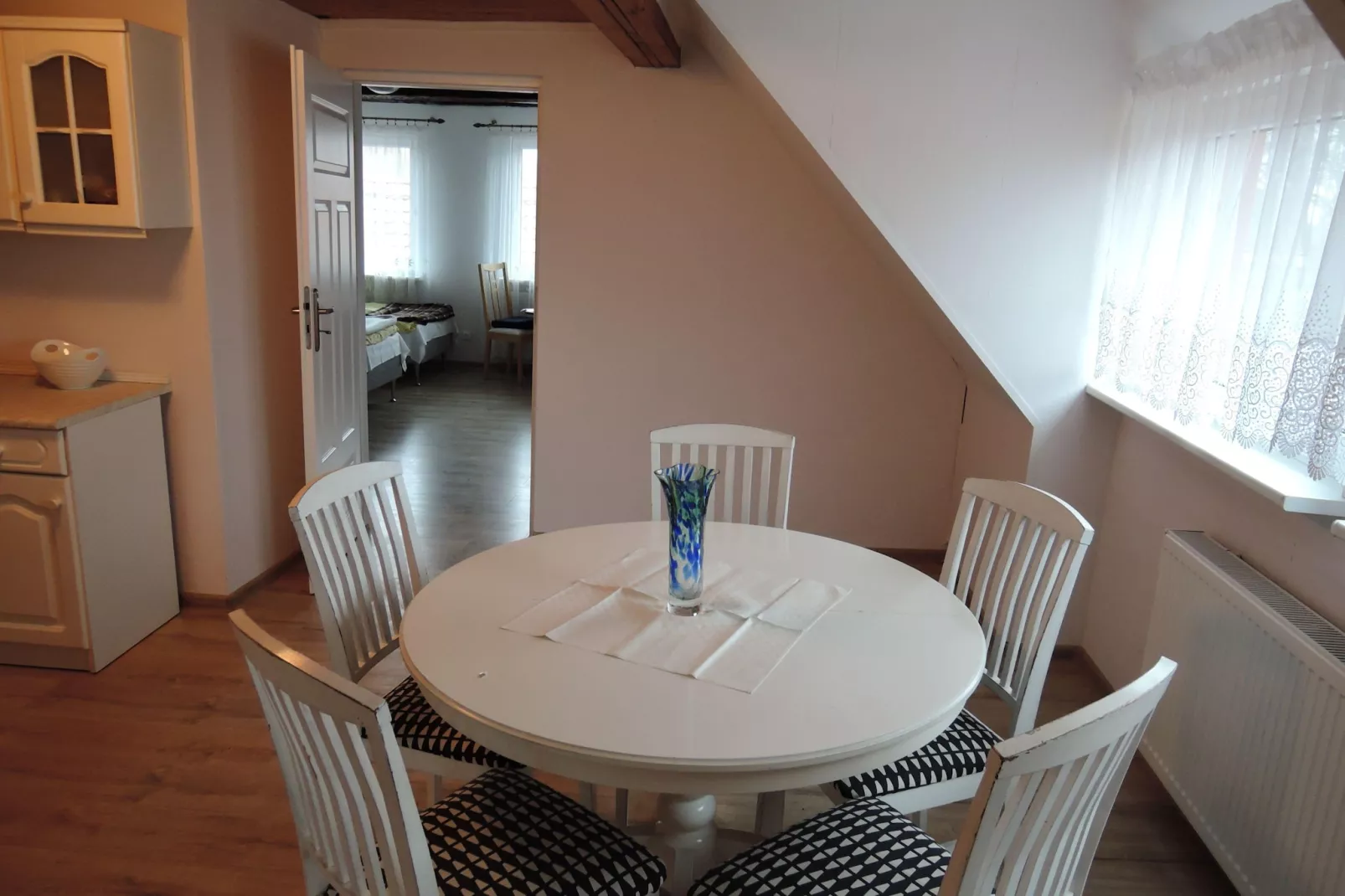 Red doored house Stepnica-Dining room