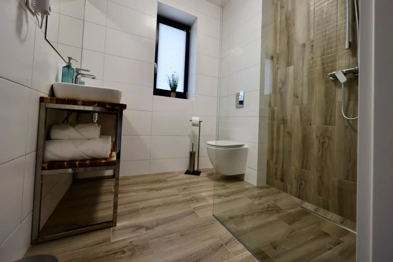 Połowa domu wakacyjnego przy plaży w Stepnicy-Bathroom