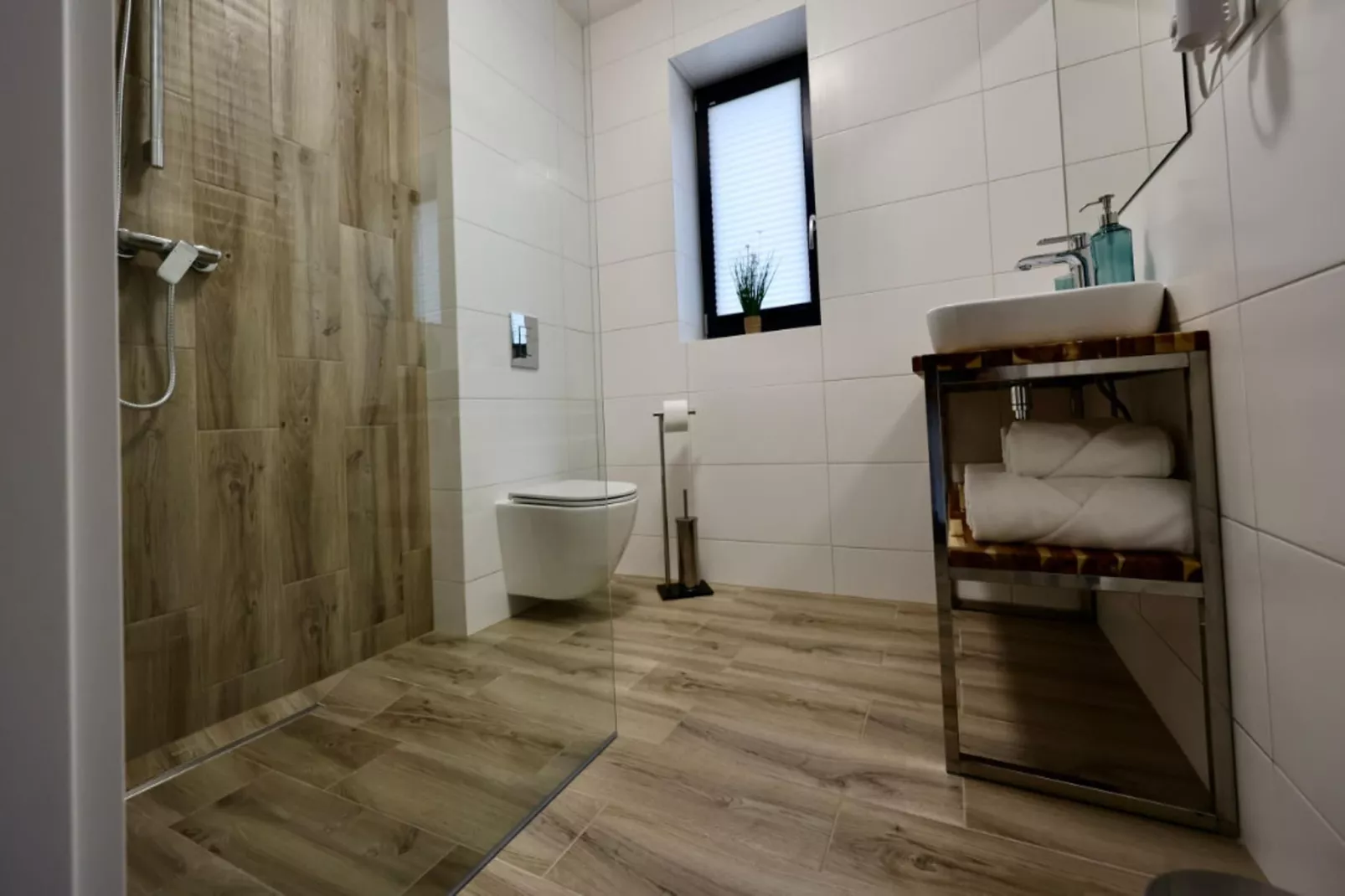Połowa domu wakacyjnego przy plaży w Stepnicy-Bathroom