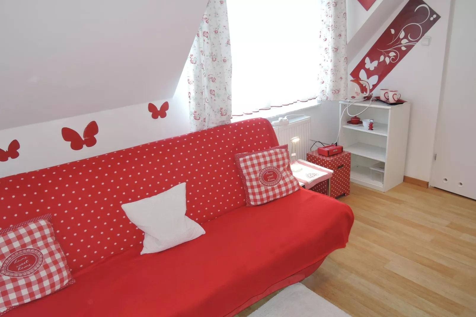 Dwójka czerwona II piętro-Living room
