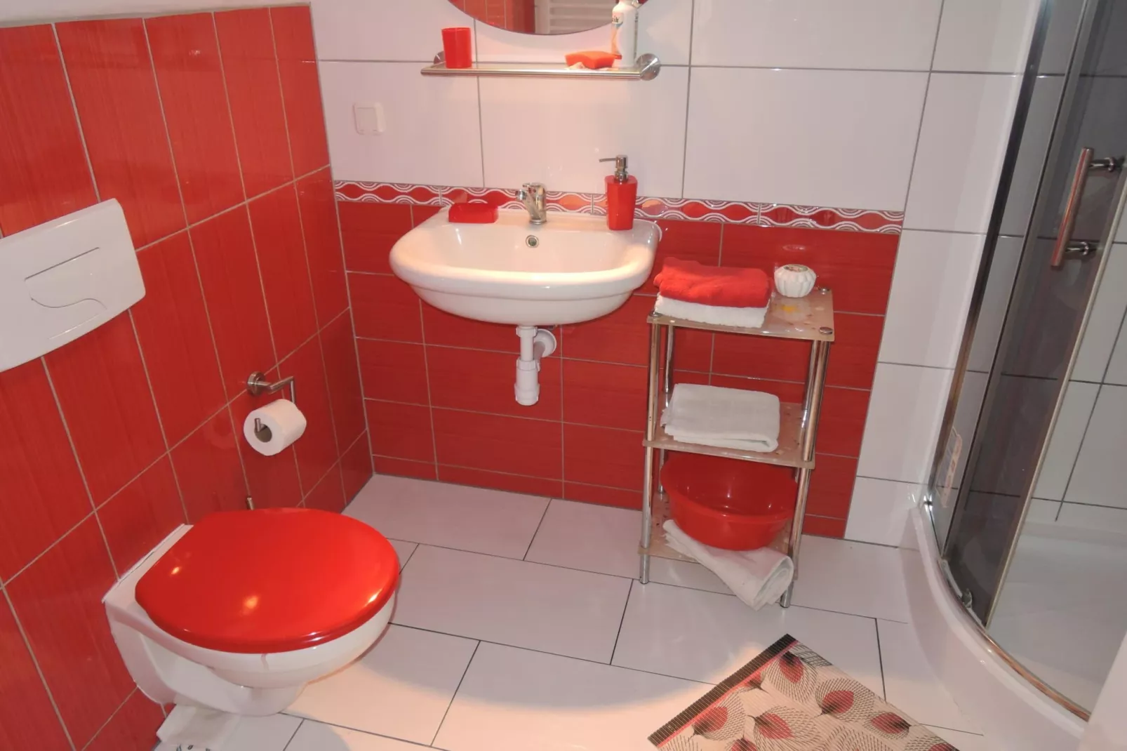 Dwójka czerwona II piętro-Bathroom