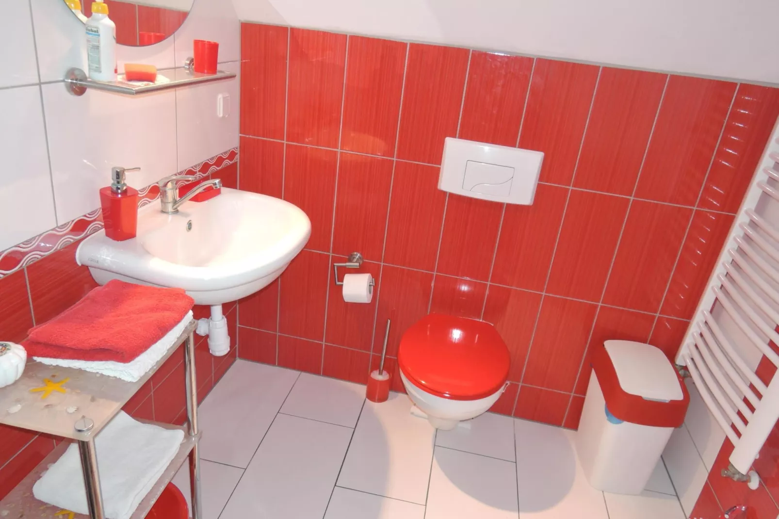 Dwójka czerwona II piętro-Bathroom