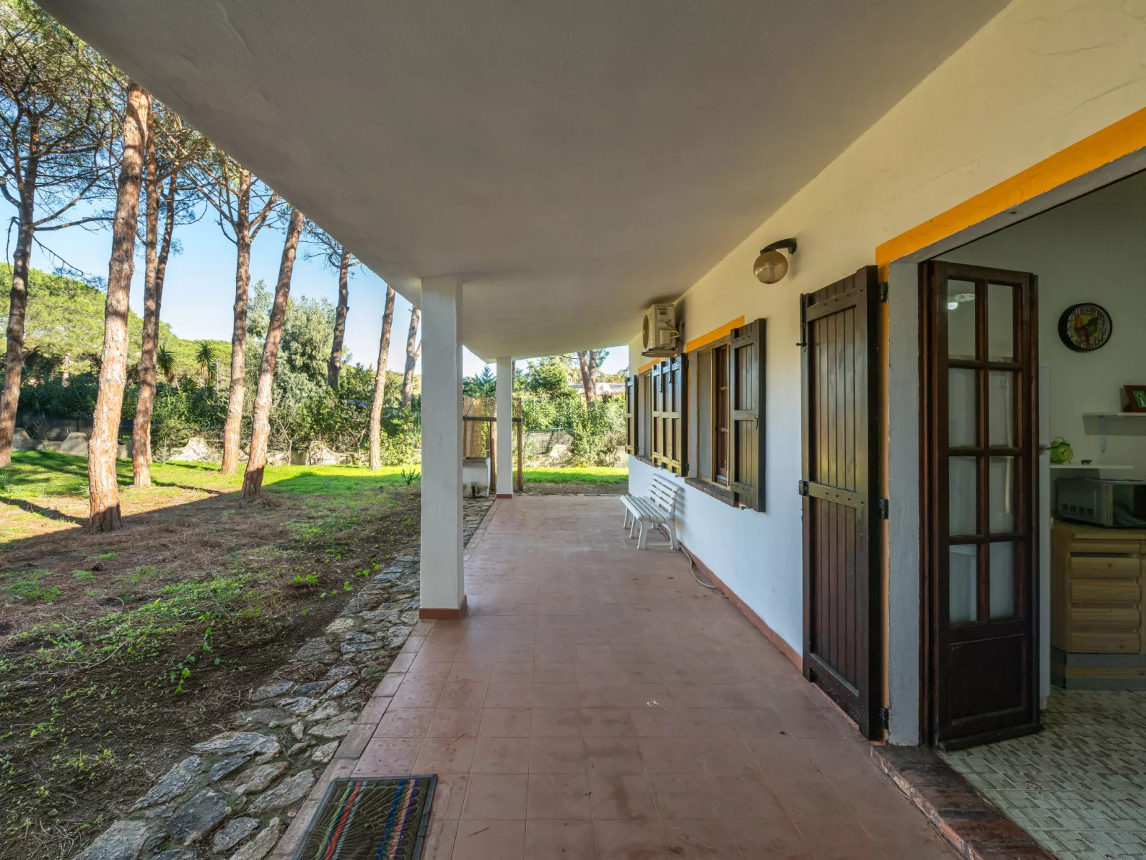 Itaca-Outside