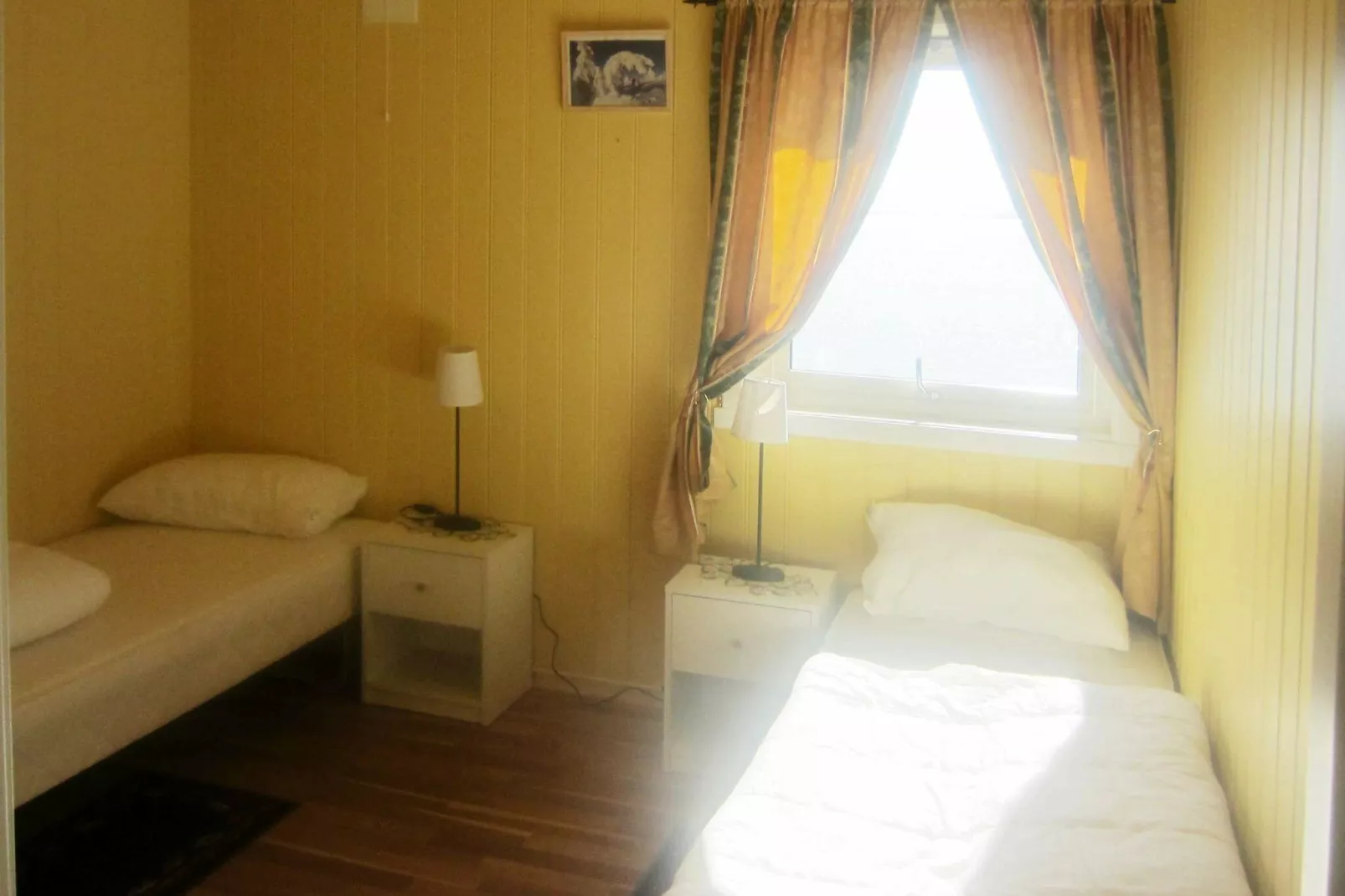 40588-TENNVIKA-Indoor