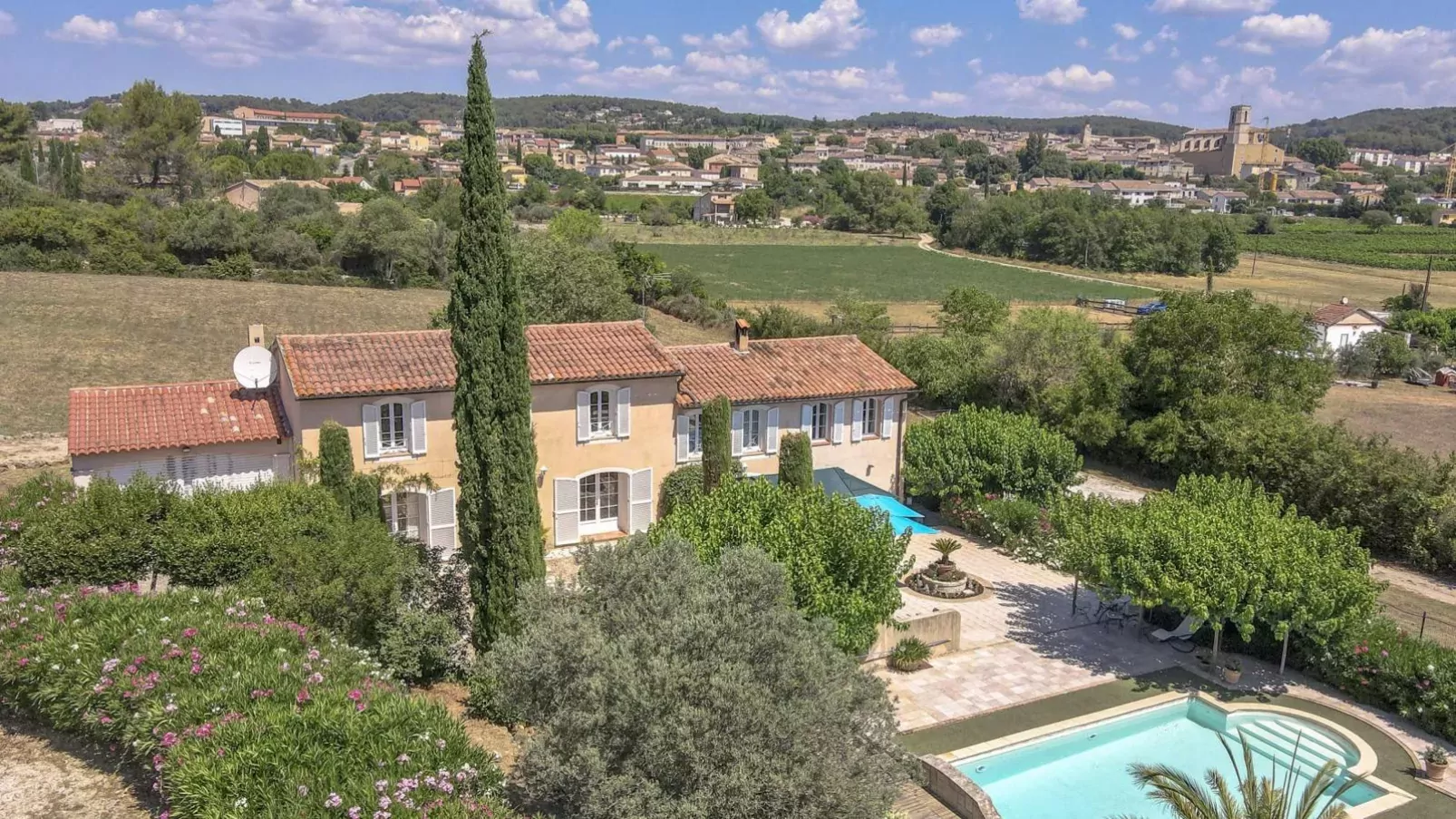 Mas de la Peirouard-Exterior summer