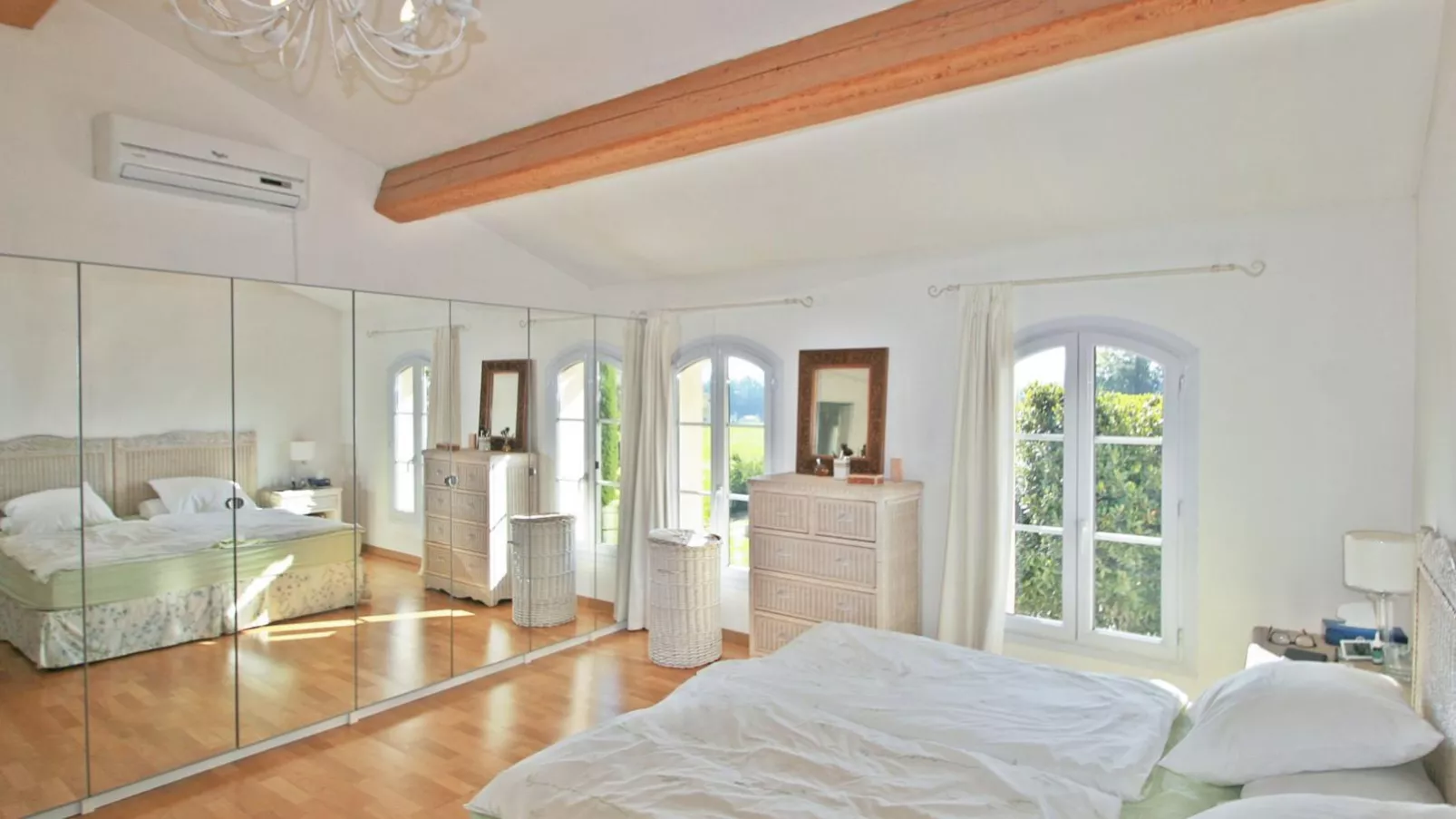 Mas de la Peirouard-Bedroom