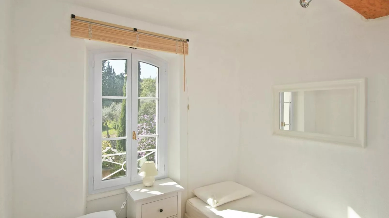 Mas de la Peirouard-Bathroom