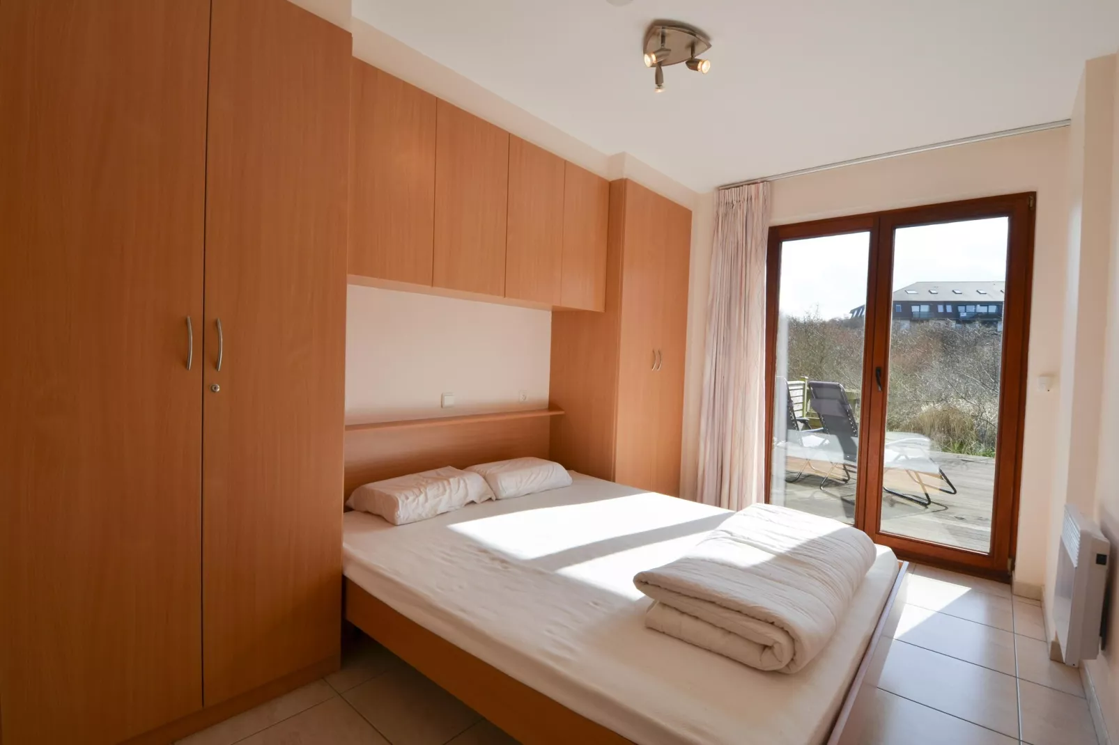 PLAZA A1/A1A02-Bedroom