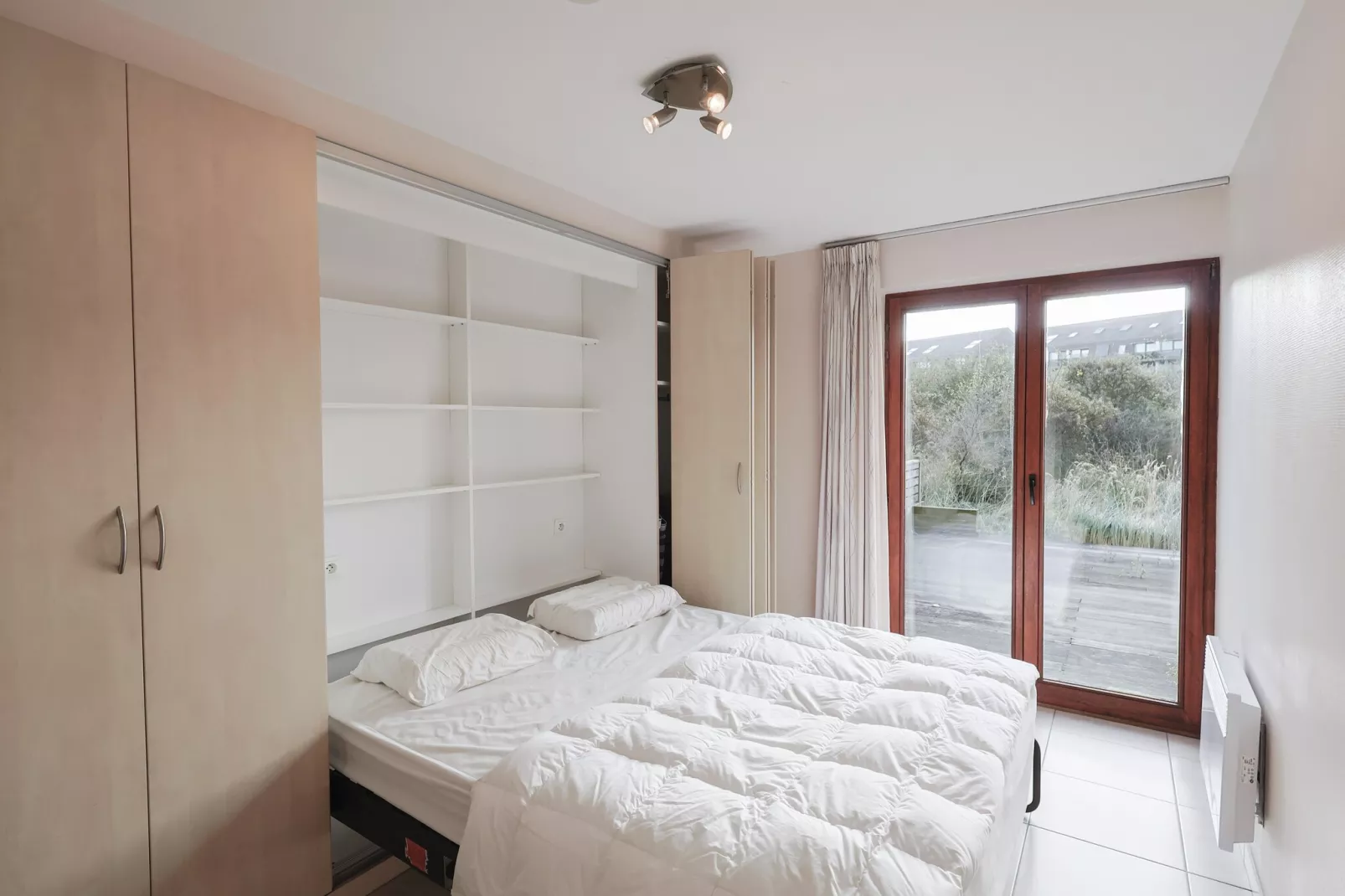 PLAZA A1/A1A02-Bedroom