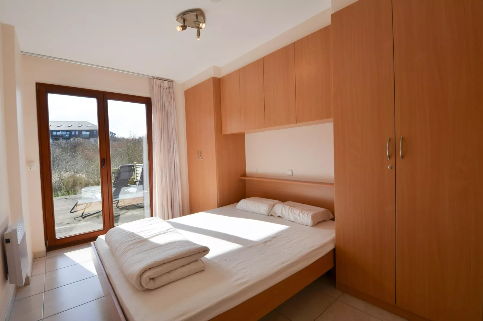 PLAZA A1/A1A02-Bedroom