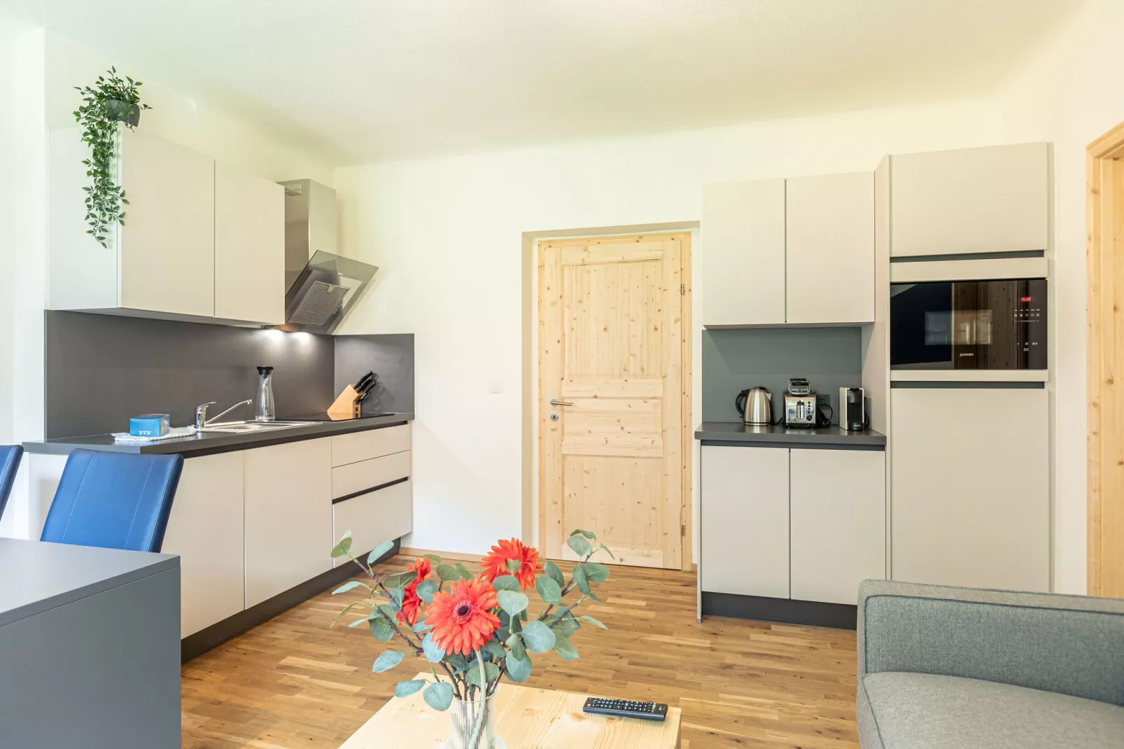 Erzberg Alpin Resort  16-Living room