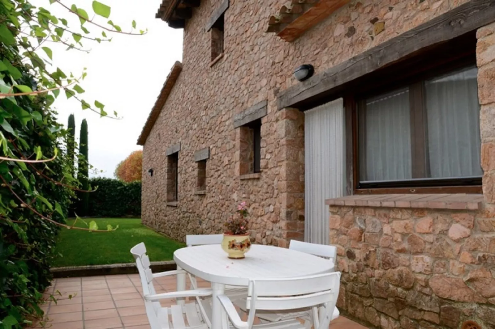 CAN COLL PERATALLADA-Exterior summer