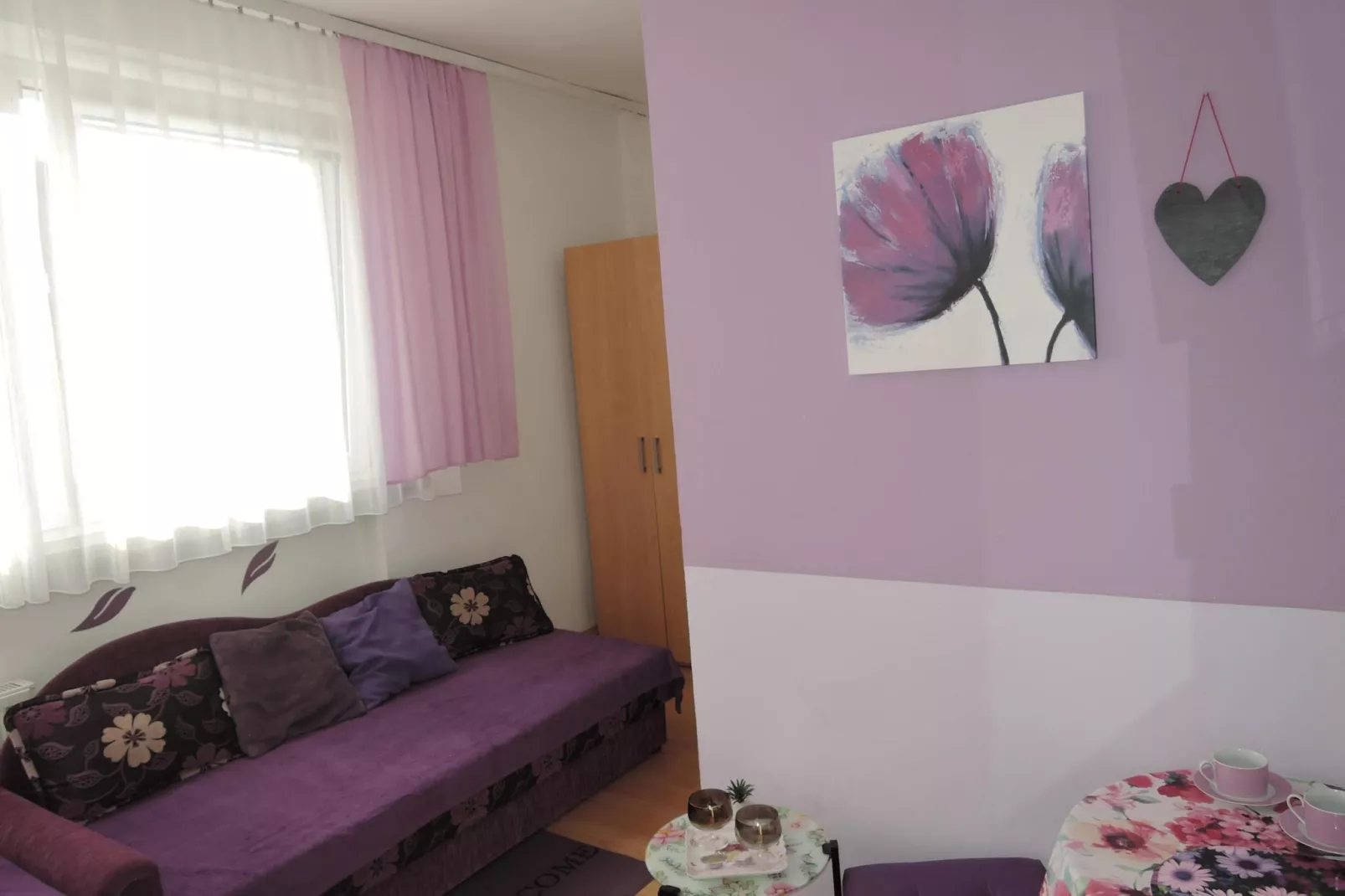 Dwójka fioletowa I piętro-Living room