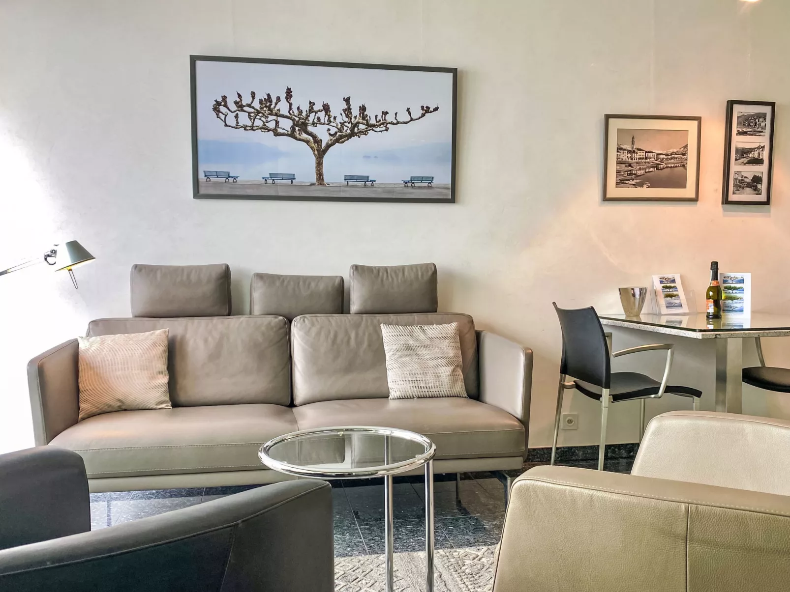 Lakeview App 501-Inside