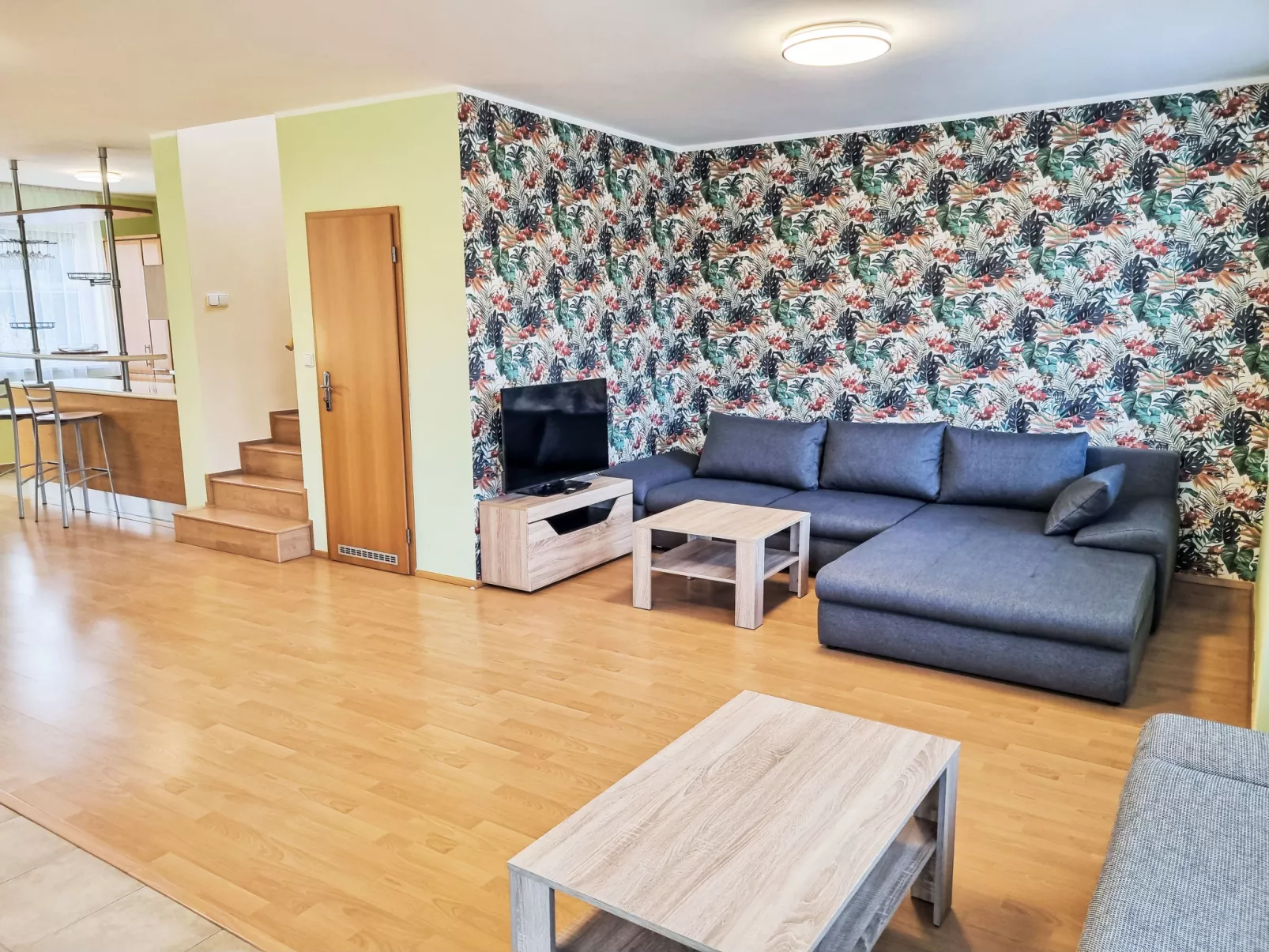 Pool & Garden Villa-Inside