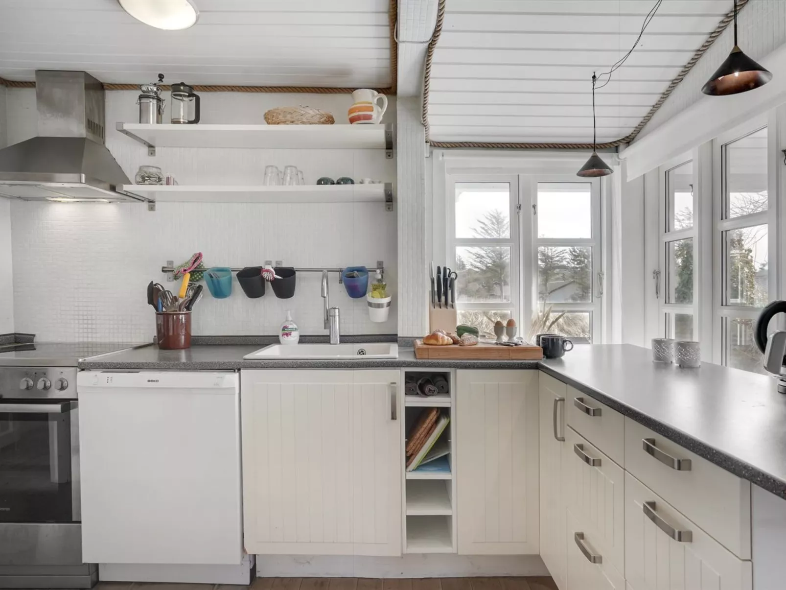 "Sharanya" - 500m from the sea-Drinnen