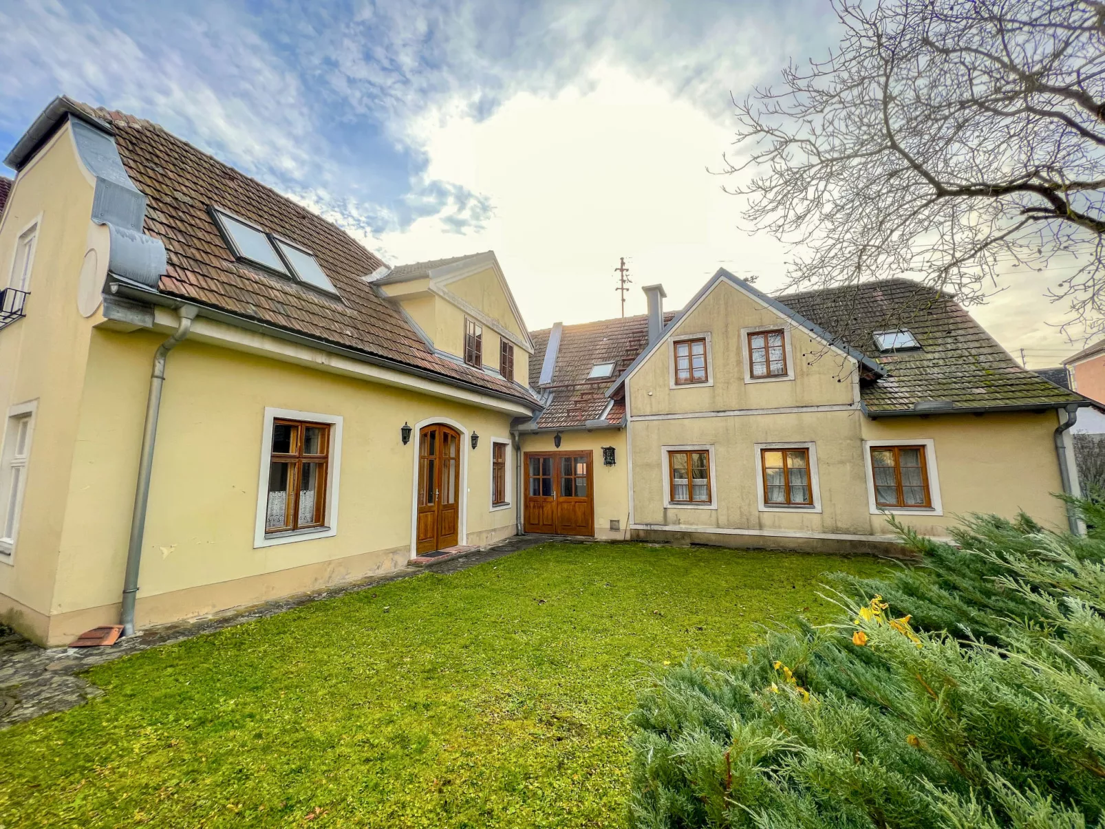 Alte Post-Outside