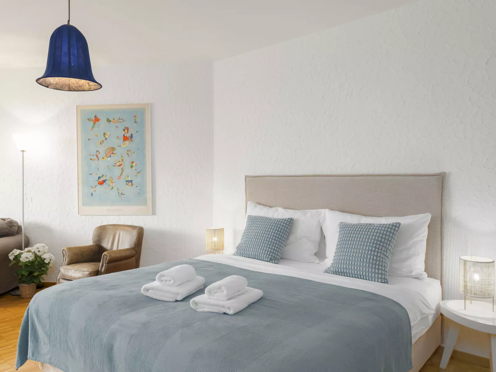 Double Room Modern-Inside