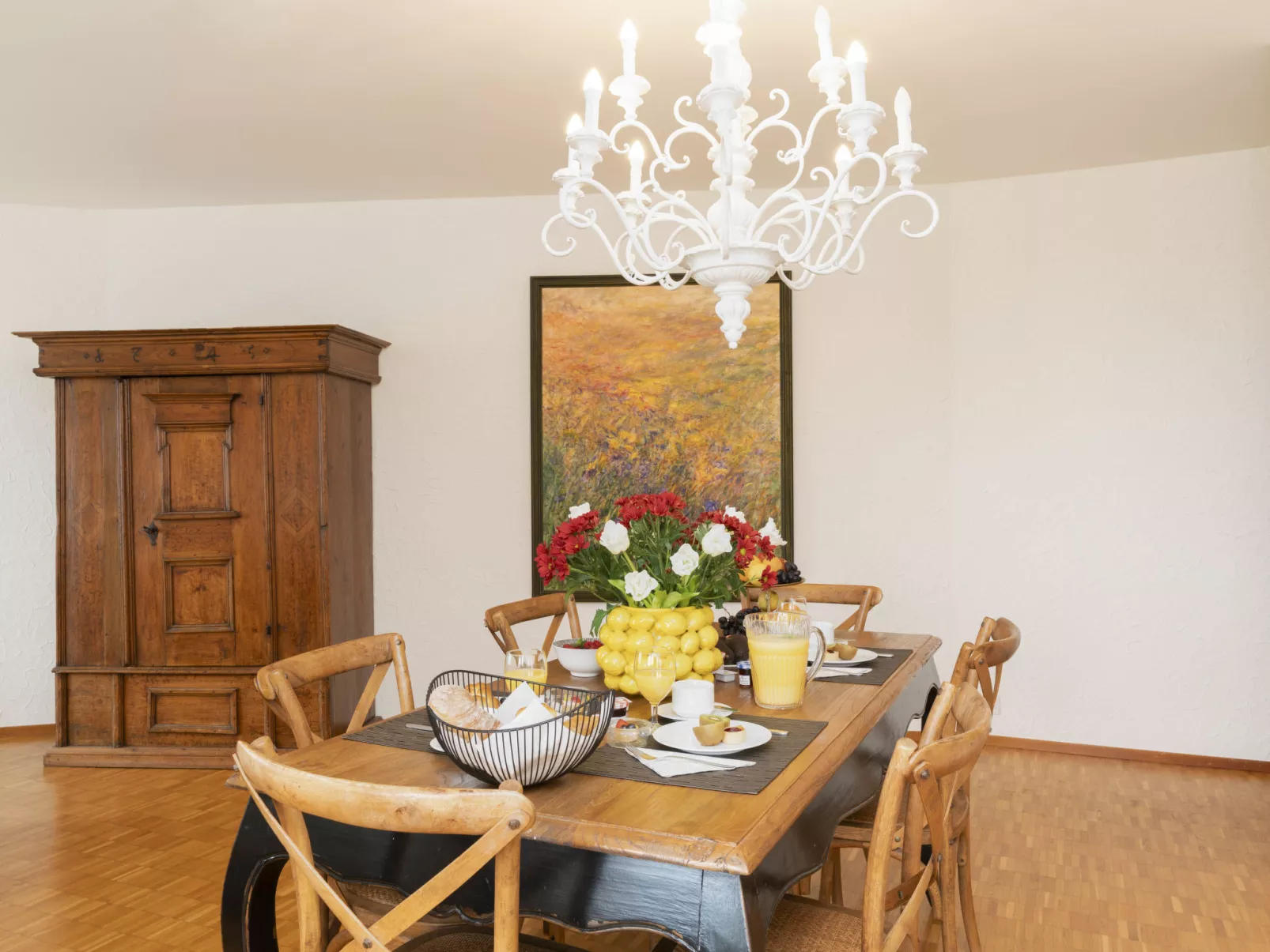 Suite Modern-Inside