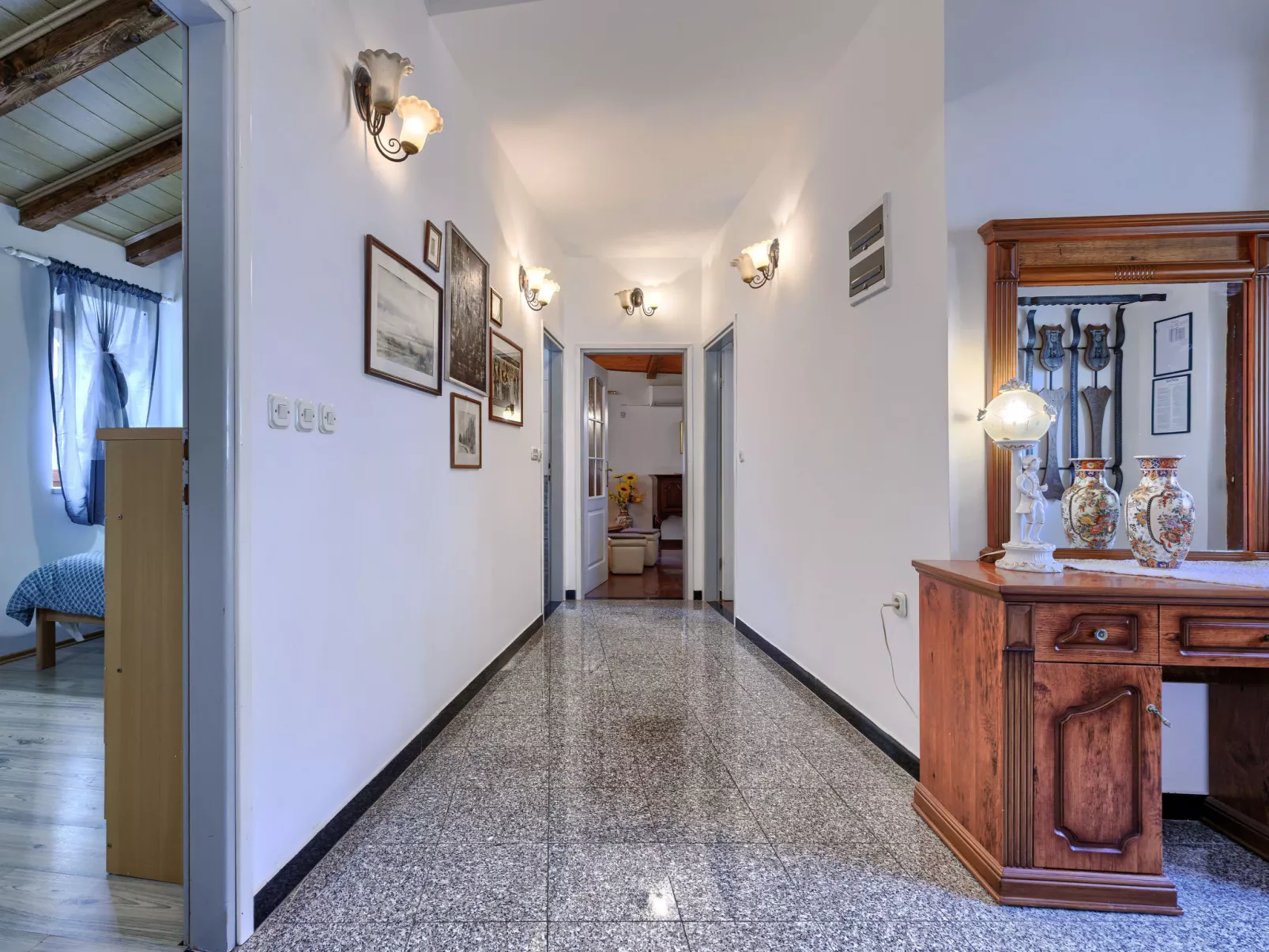 Rotonda-Inside