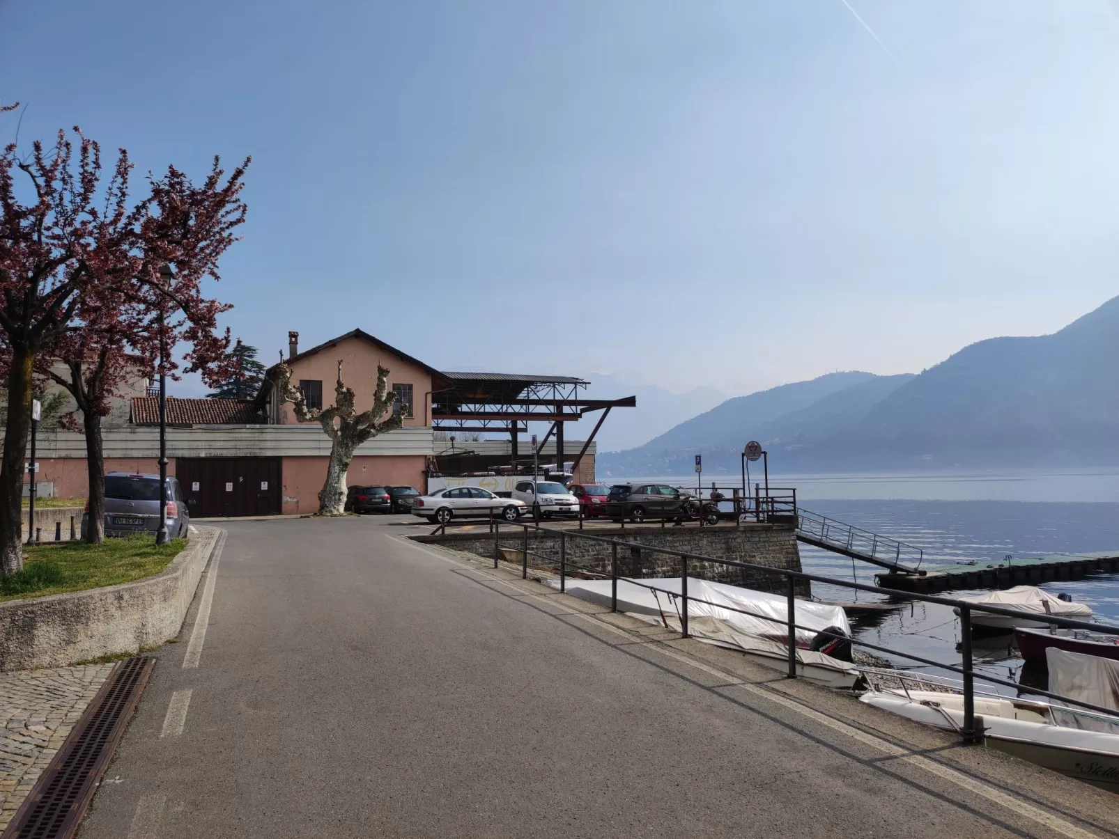 La tana del pescatore-Outside