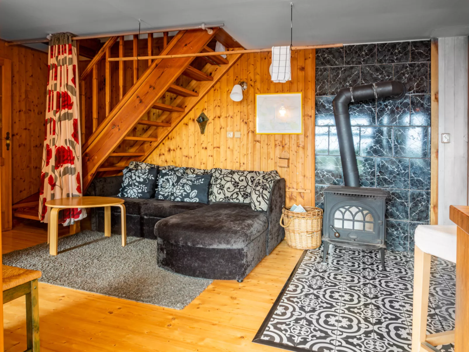 Dehtáře (DEH101)-Inside
