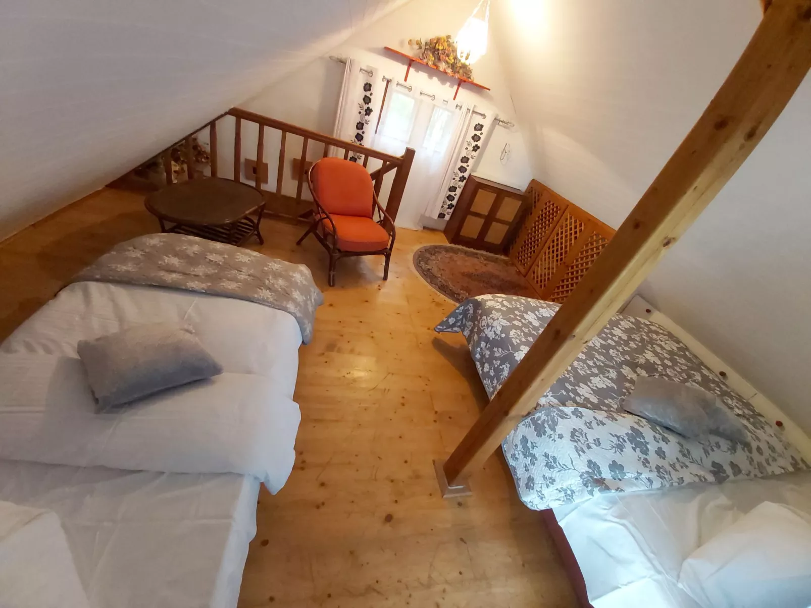 Dehtáře (DEH101)-Inside
