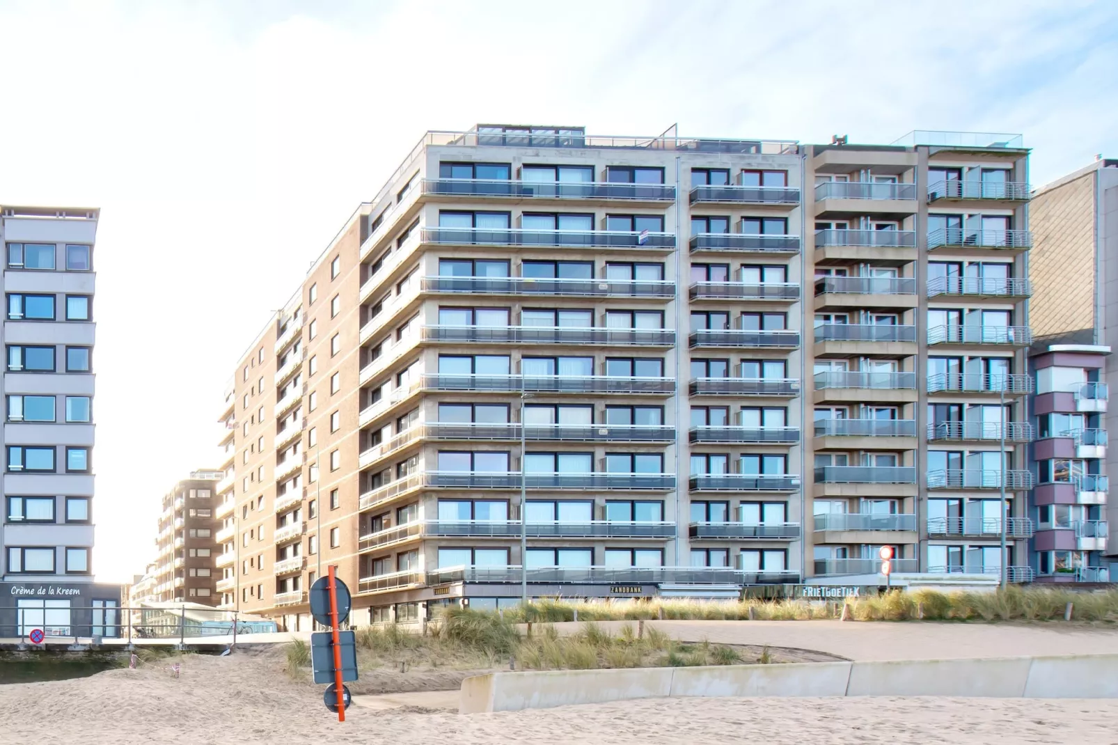 ZANDBK1 0501/ 5B-Exterior summer